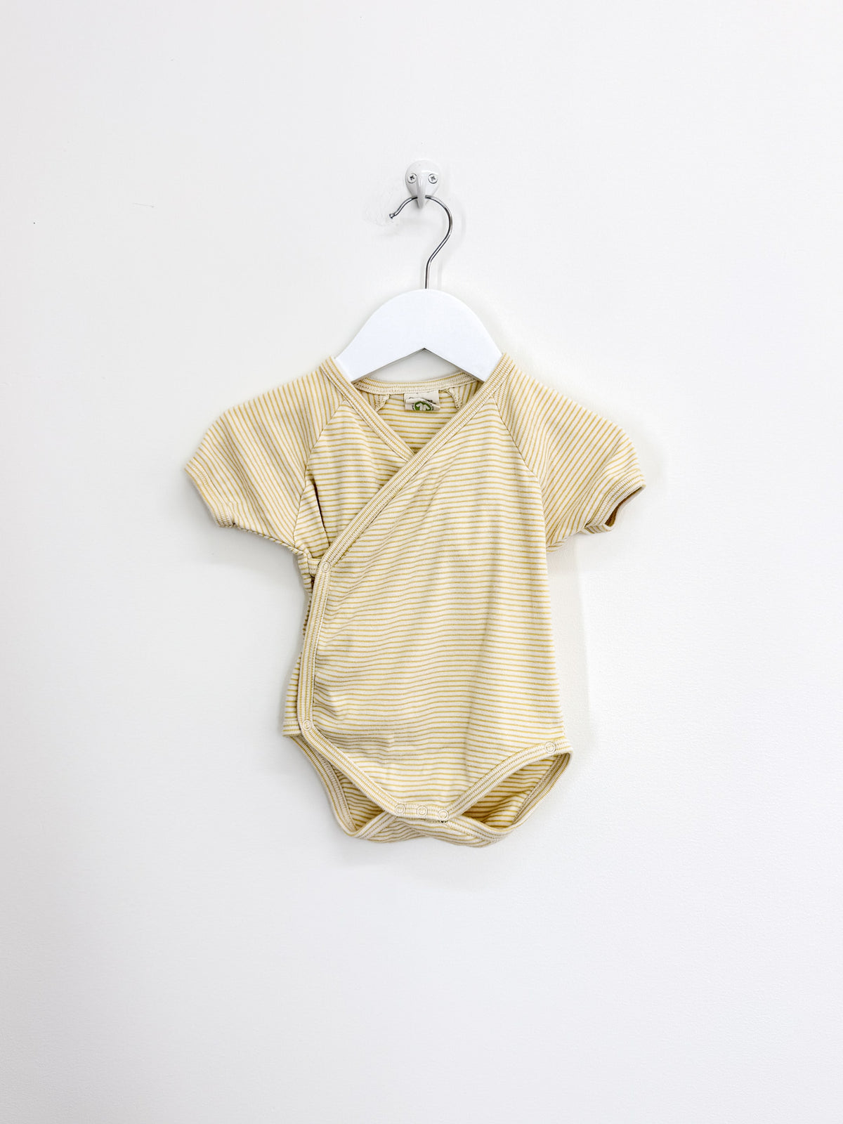 Nature Baby organic short sleeve kimono bodysuit - yellow stripe (3-6m)