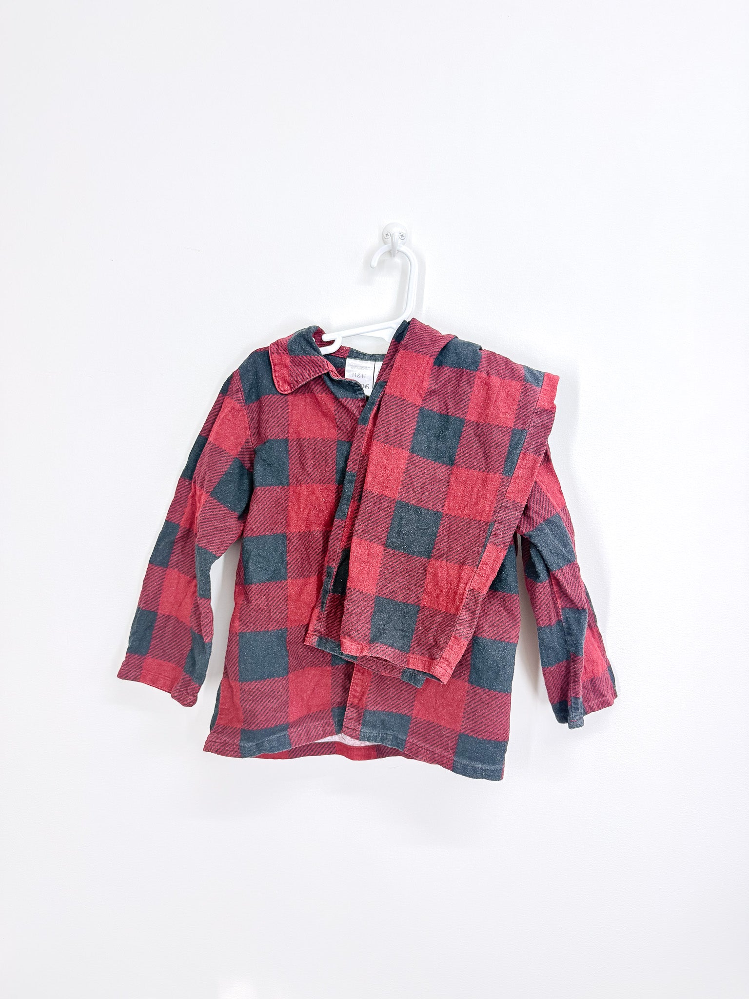 H&H plaid PJ set (5-6y) - DEAD STOCK