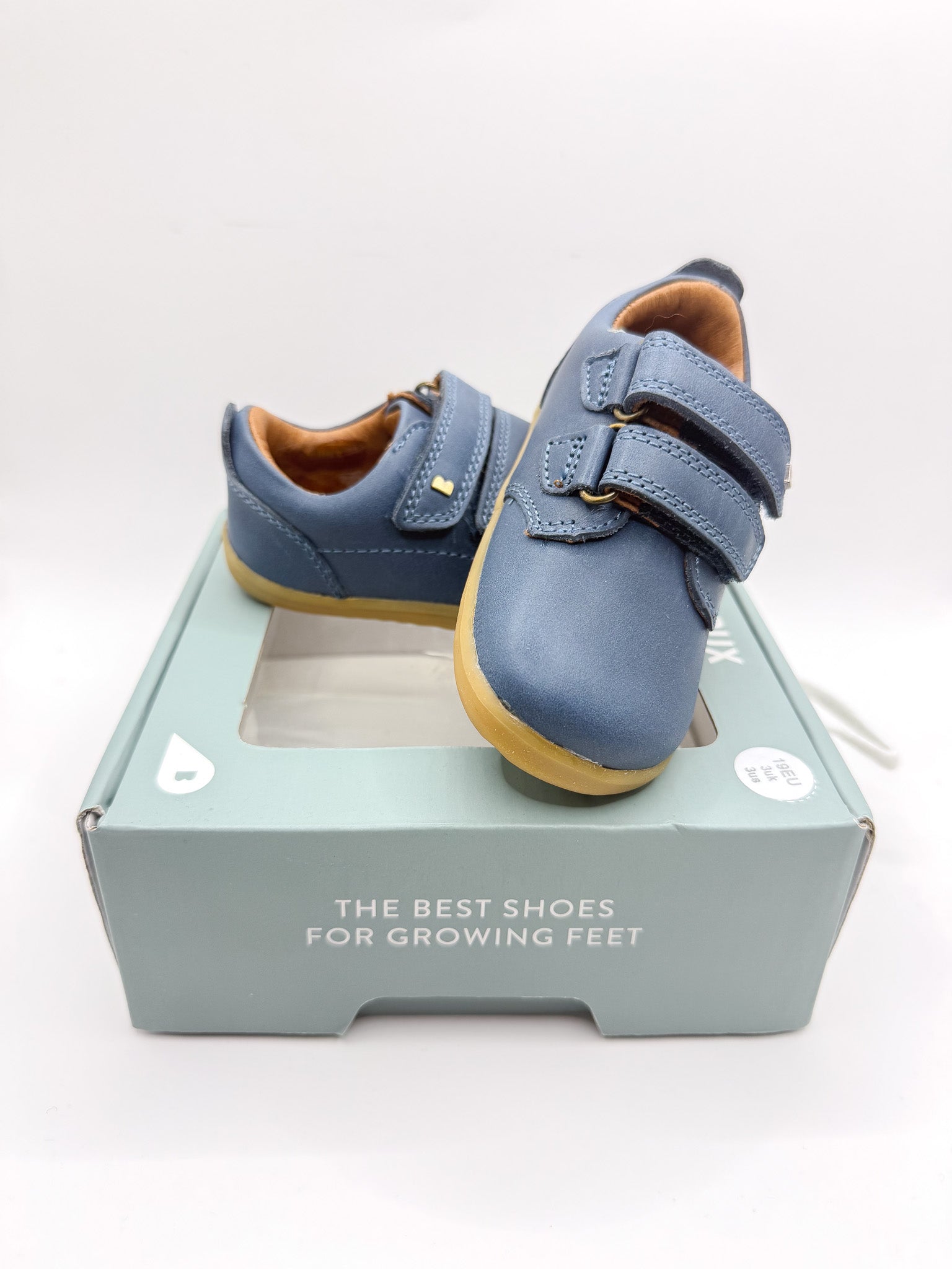 BNWT Bobux step up port shoes (19EU)