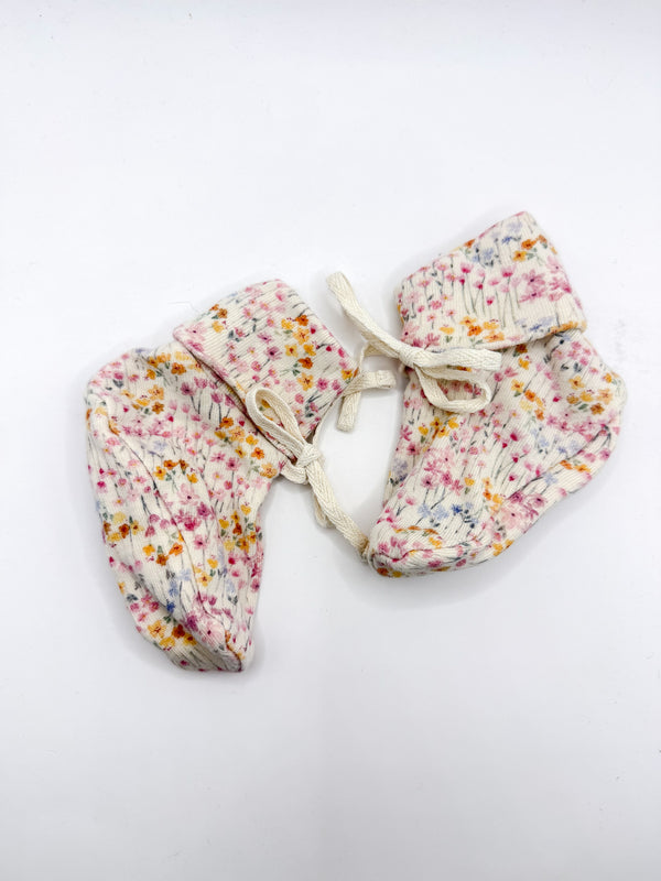 Nature Baby organic booties - wildflower (3-6m)