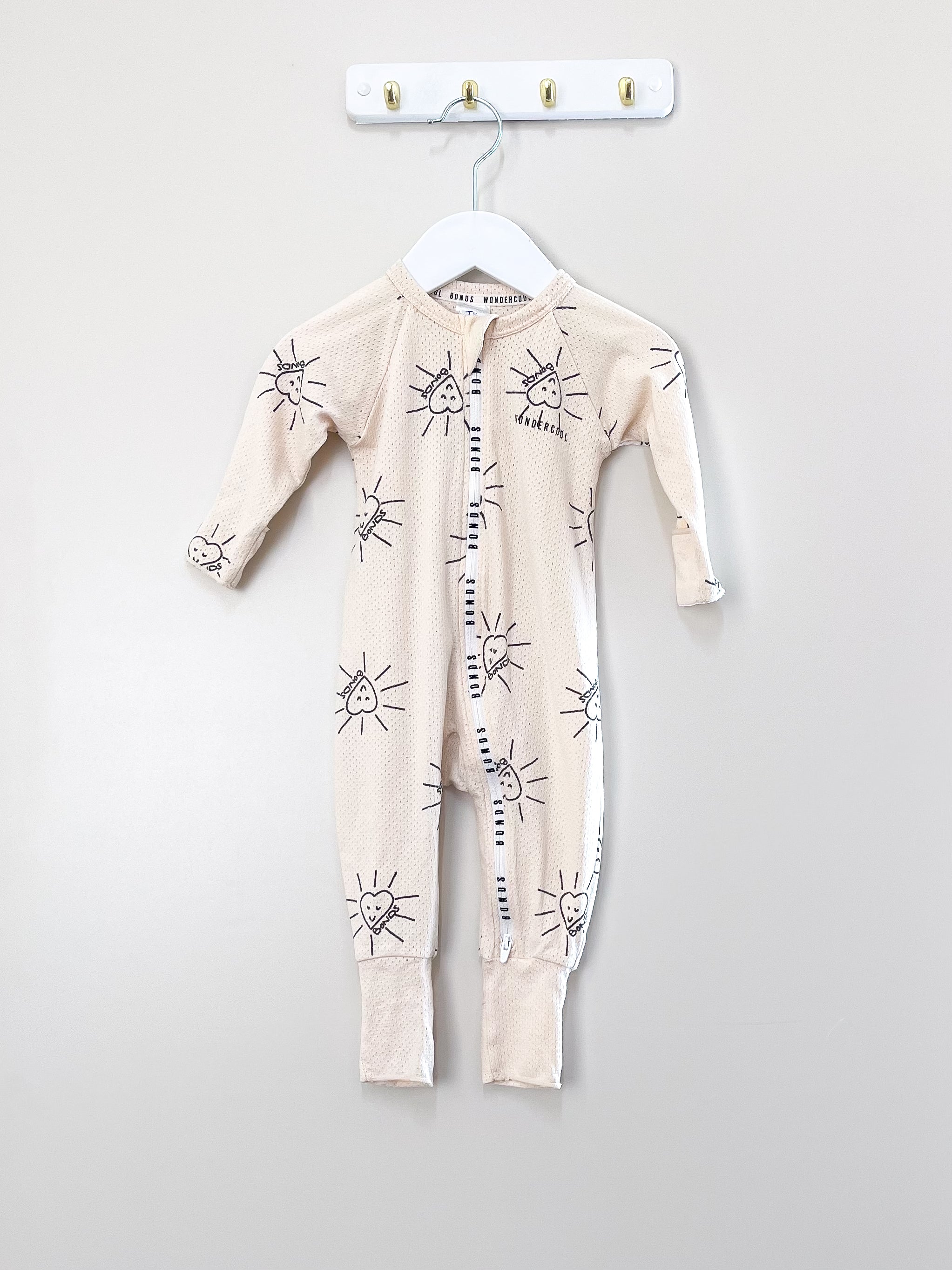 Bonds wondercool wondersuit (3-6m)