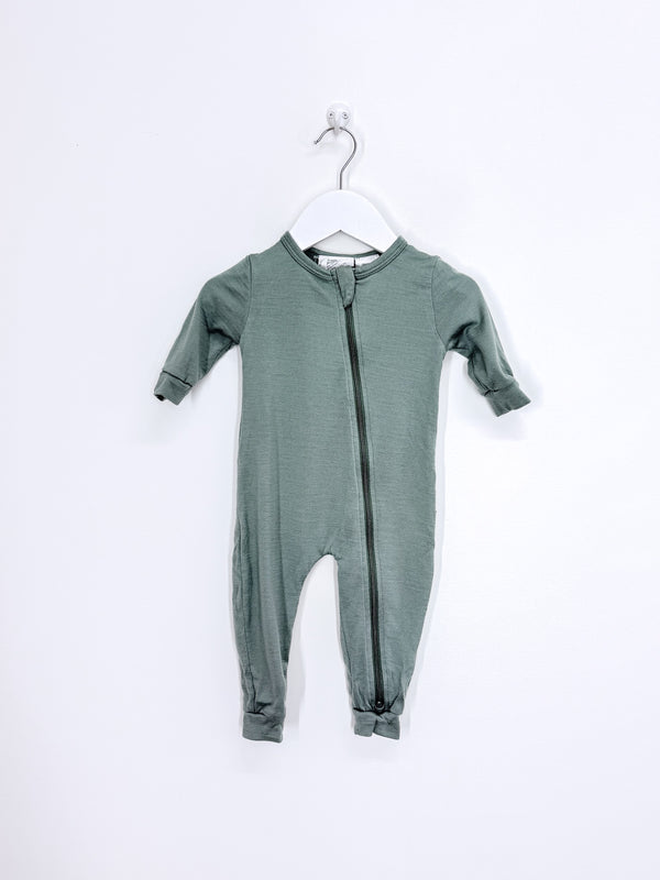 The Sleep Store merino zipsuit (3-6m)