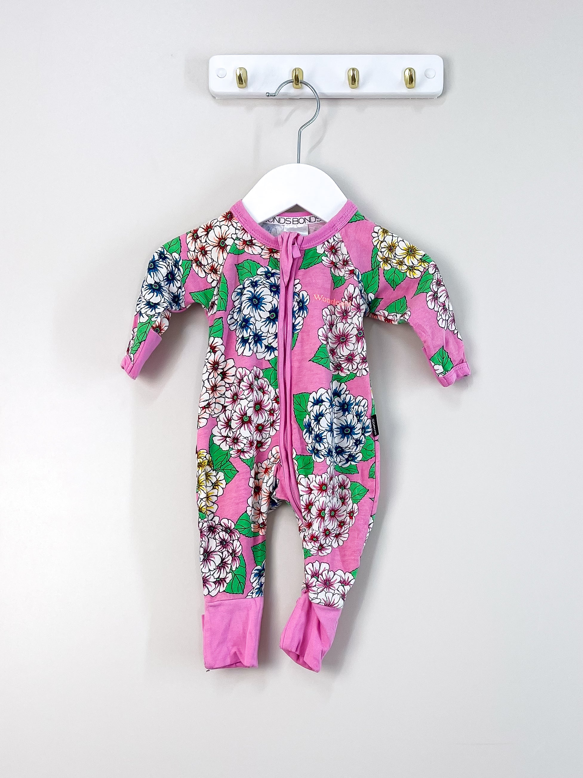 Bonds wondersuit - hydrangeas (newborn)