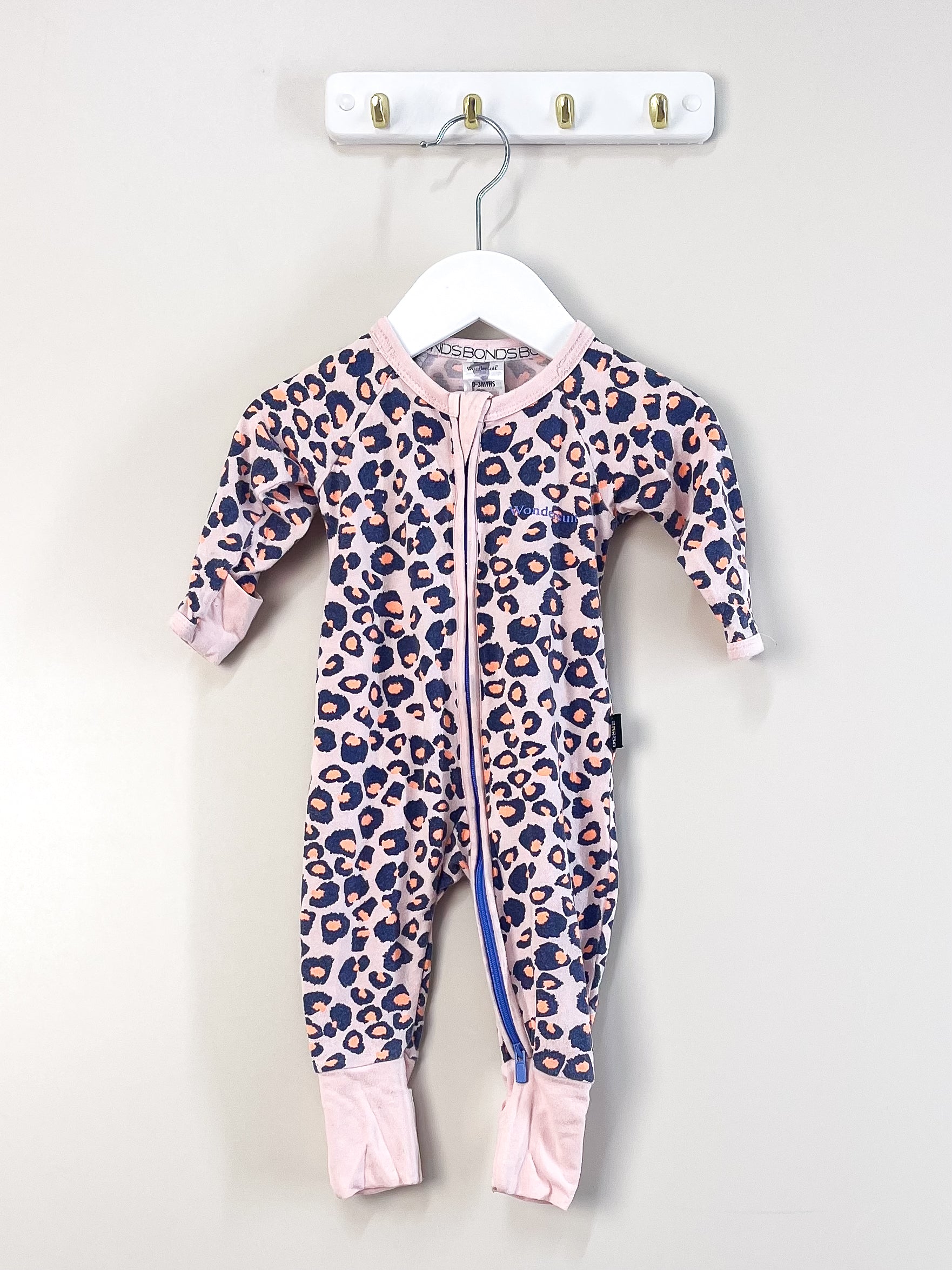 Bonds wondersuit - leopard (0-3m)