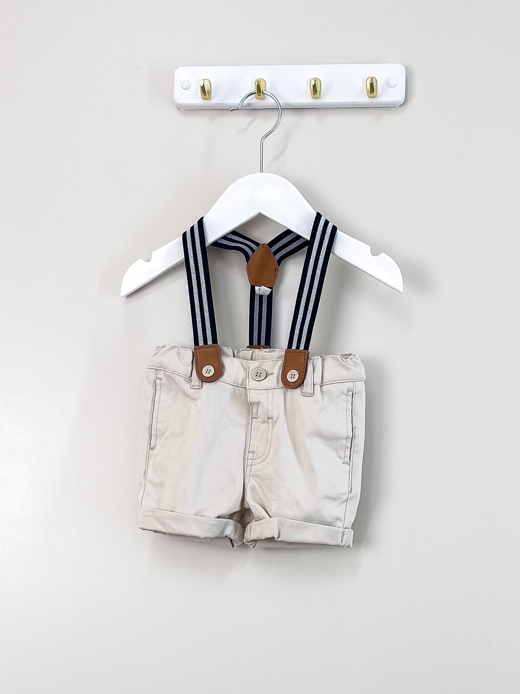 Teeny Weeny suspender shorts (3-6m)