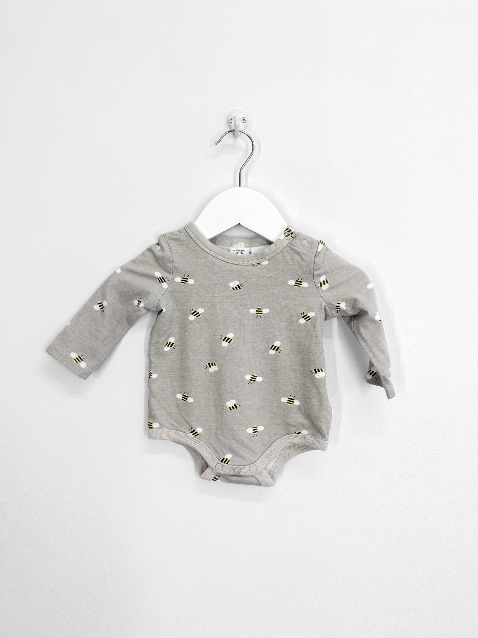 Cotton On Kids bee bodysuit (0-3m)