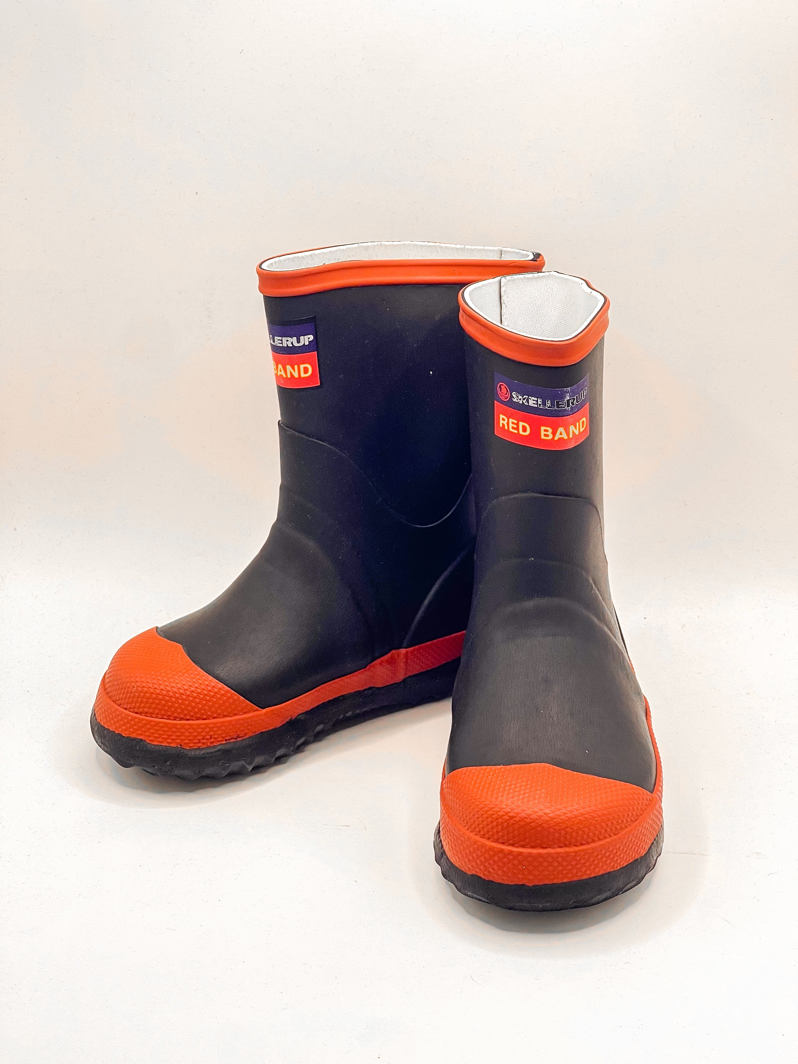 Redband gumboots (6UK)