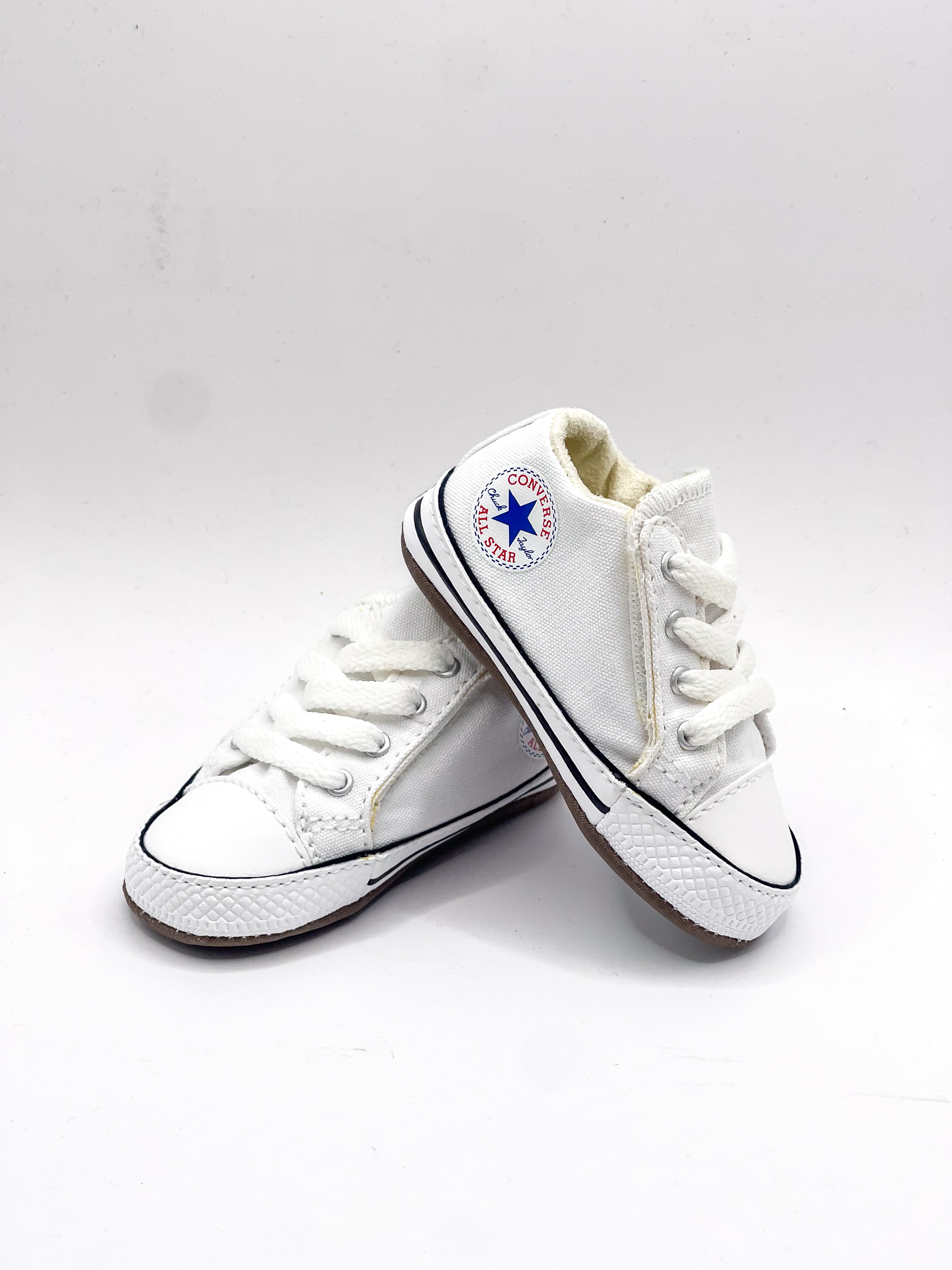 Converse cribster velcro shoes (2UK)