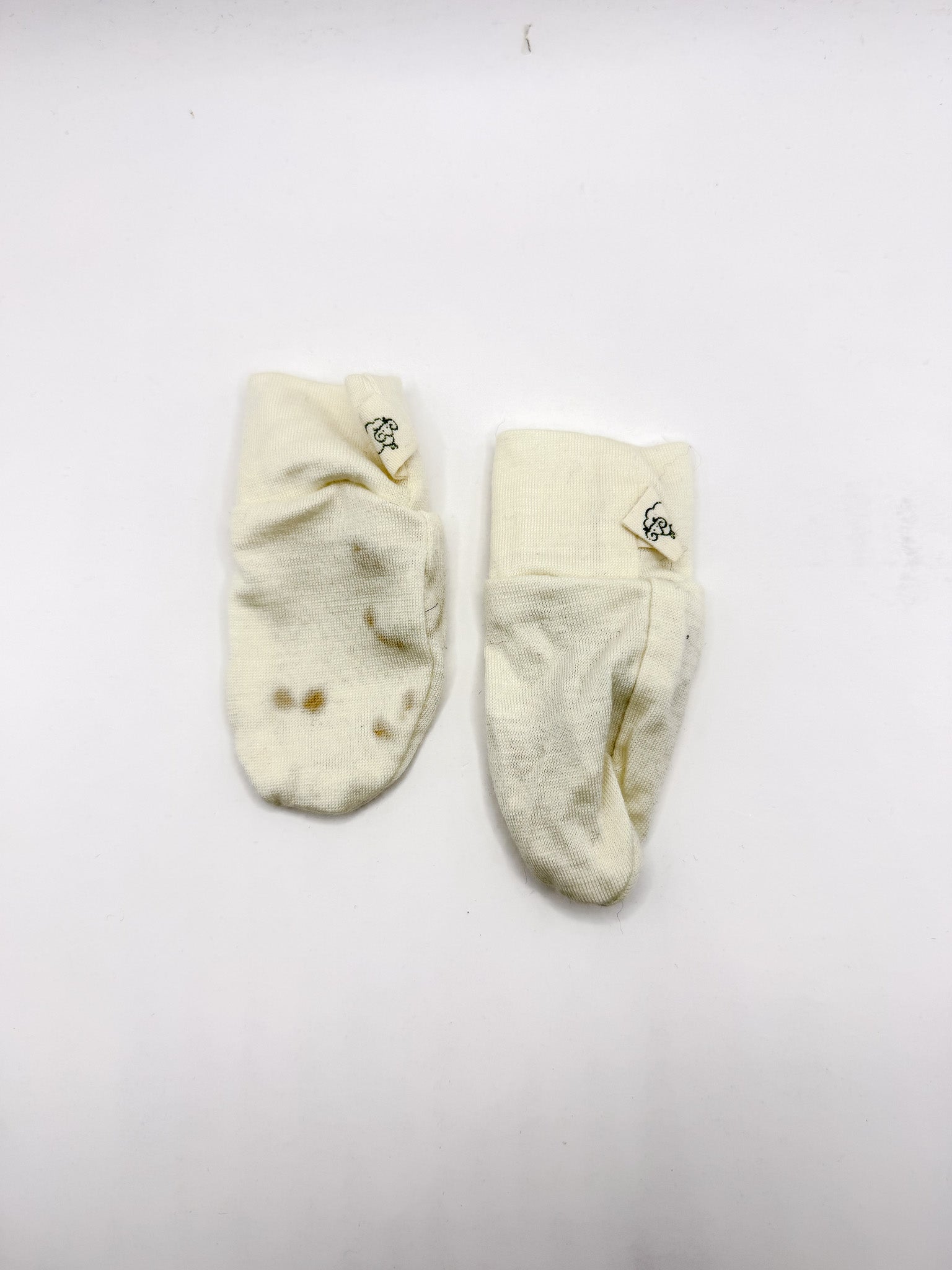 Mokopuna merino mittens (newborn) - SECONDS
