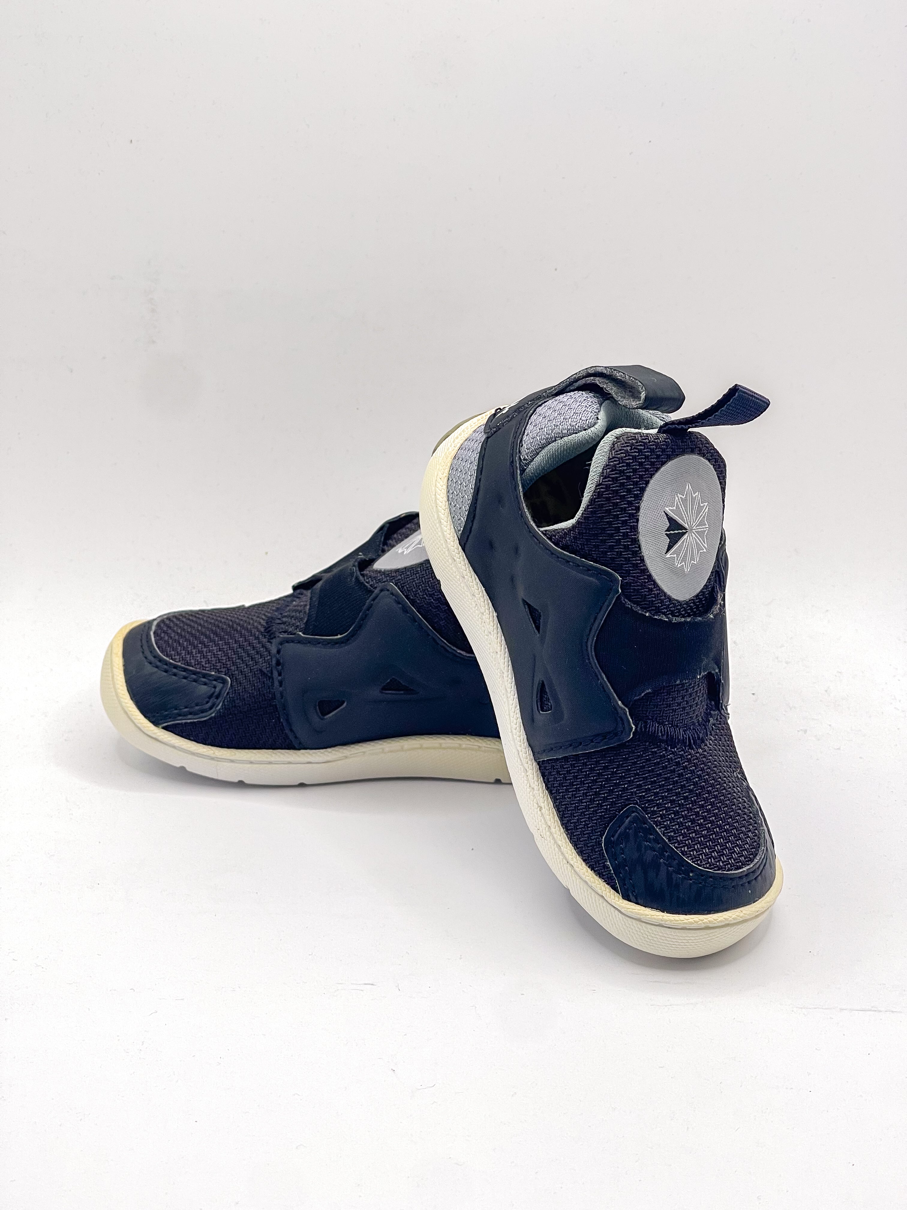 Reebok ventureflex slip on sneakers (3.5UK)