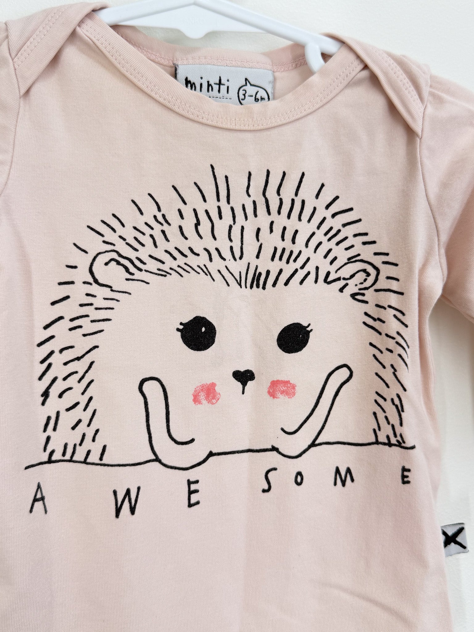 Minti hedgehog bodysuit (3-6m) - SECONDS