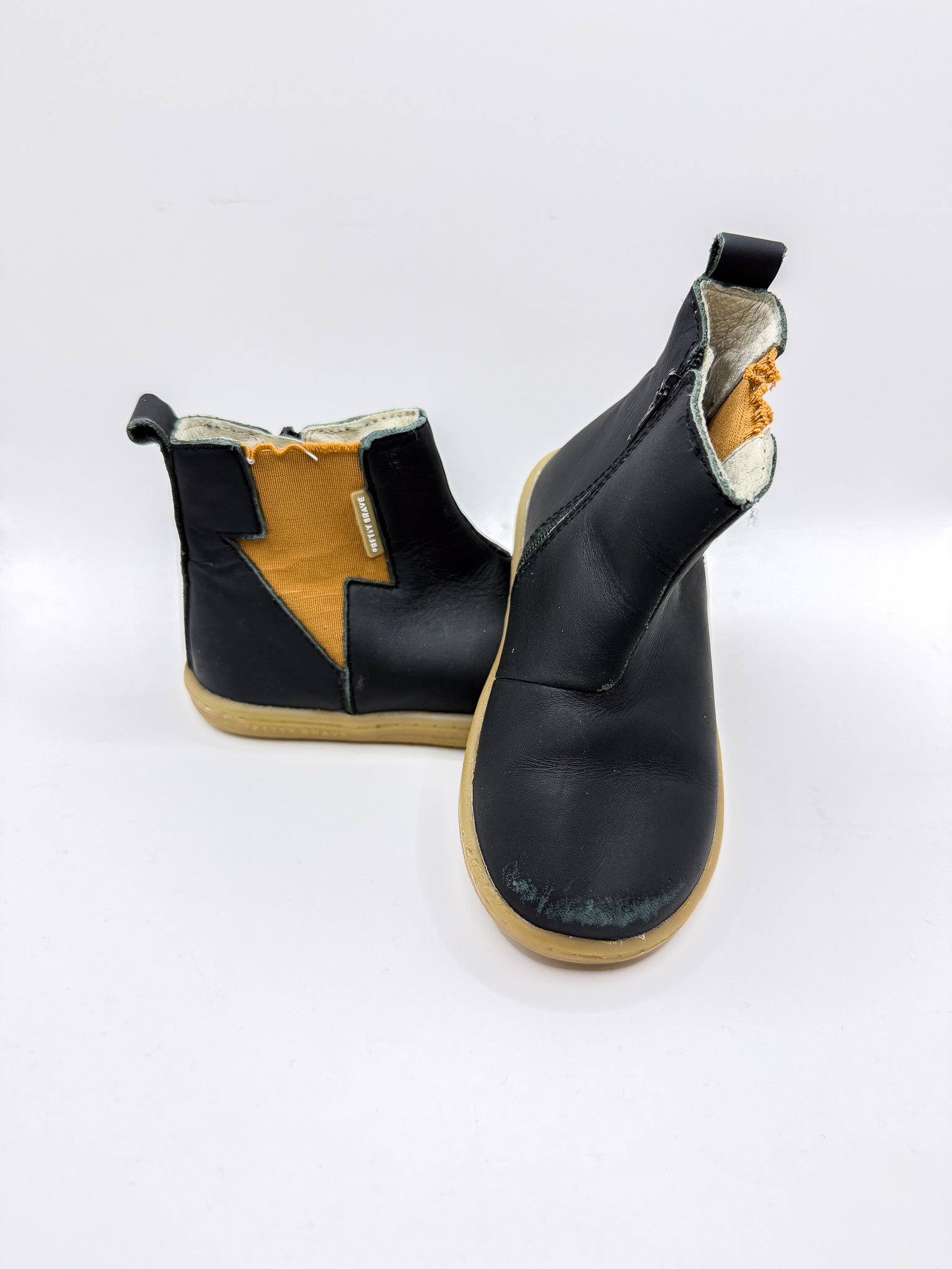 Pretty Brave electric boots (22EU)