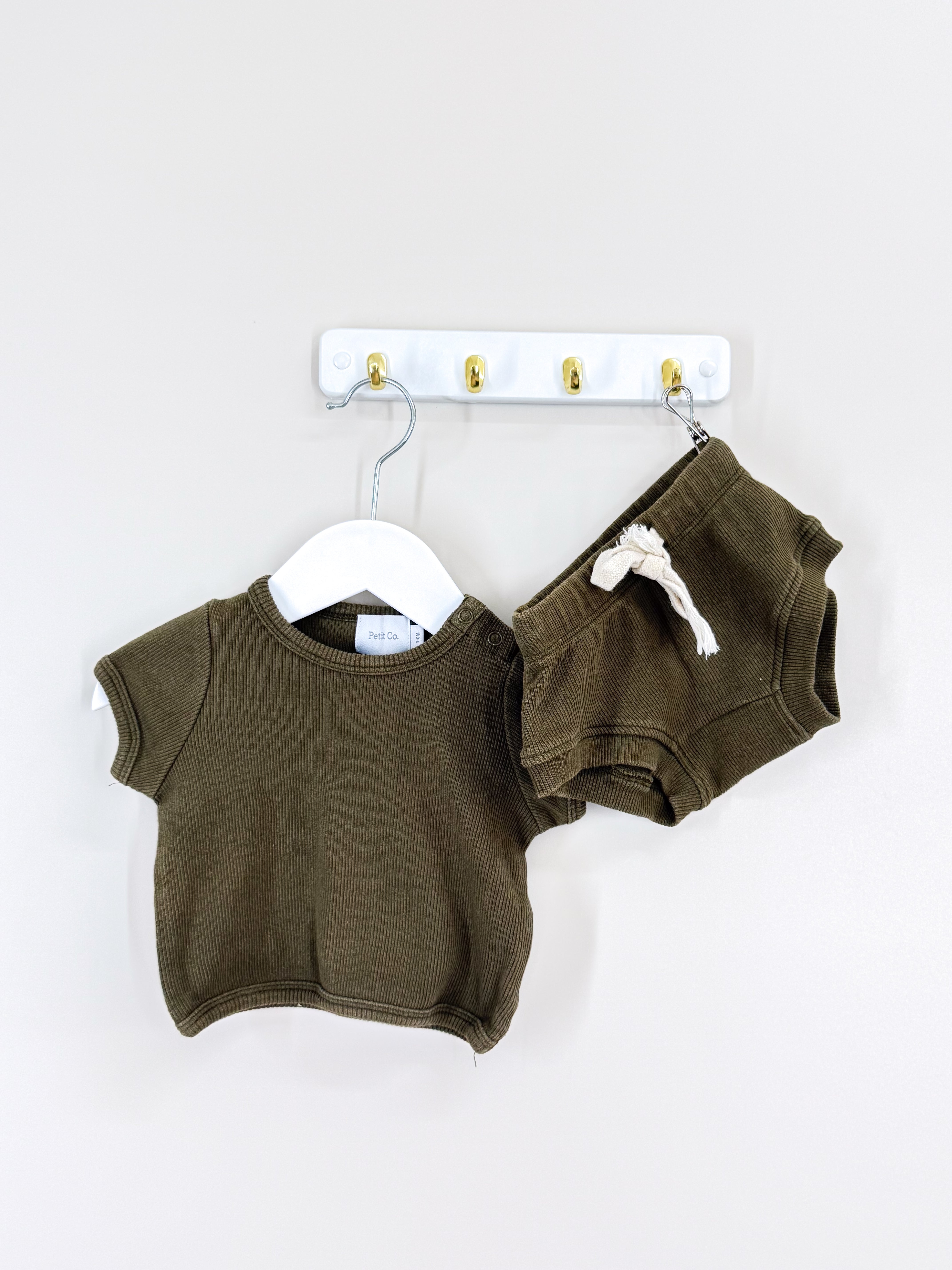 Petit Co ribbed set (3-6m)