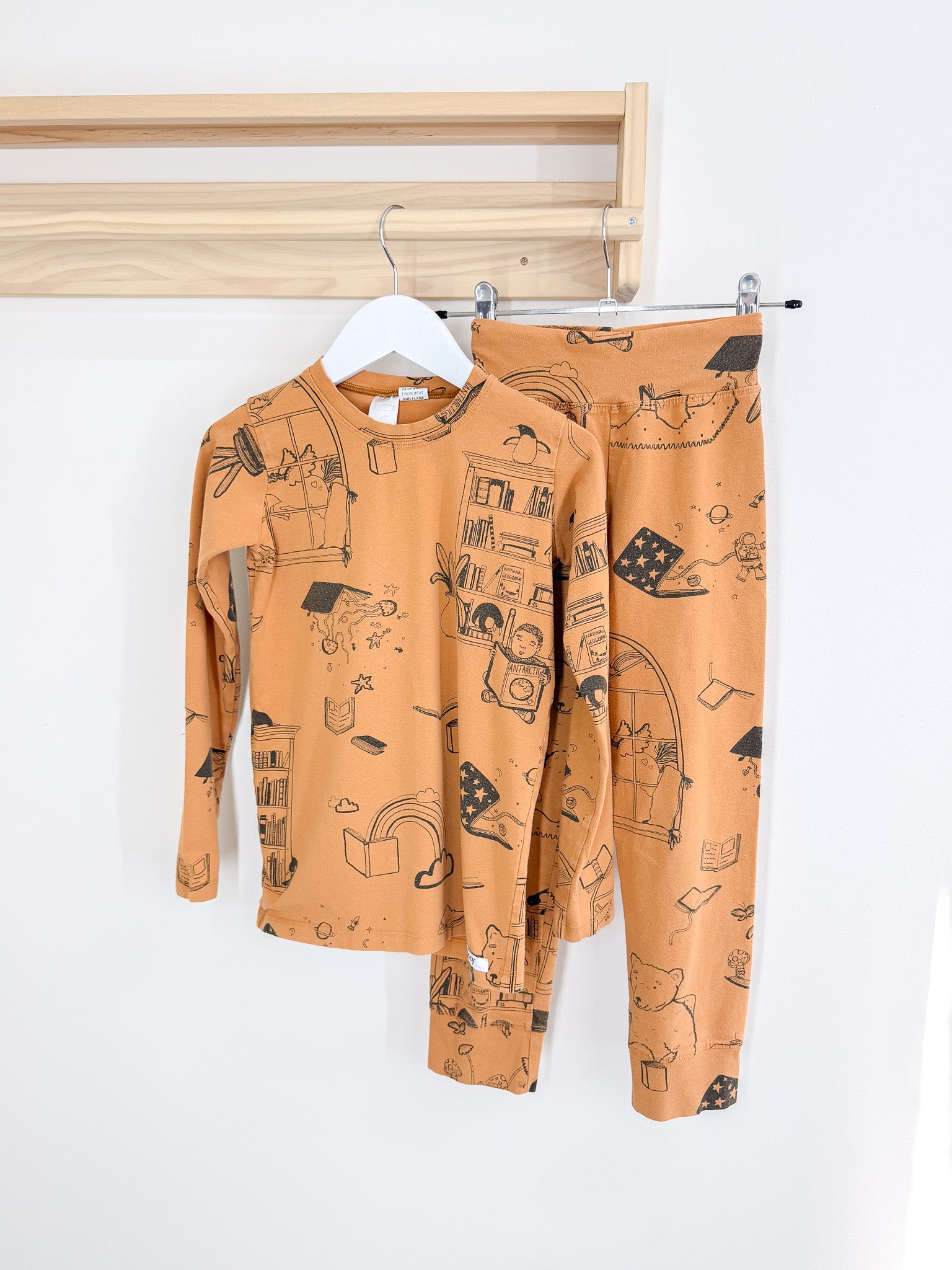 G Nancy organic long sleeve PJ set (5-7y)