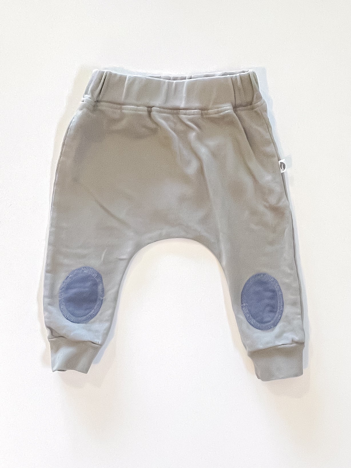 Burrow & Be organic patch pants (0-3m)