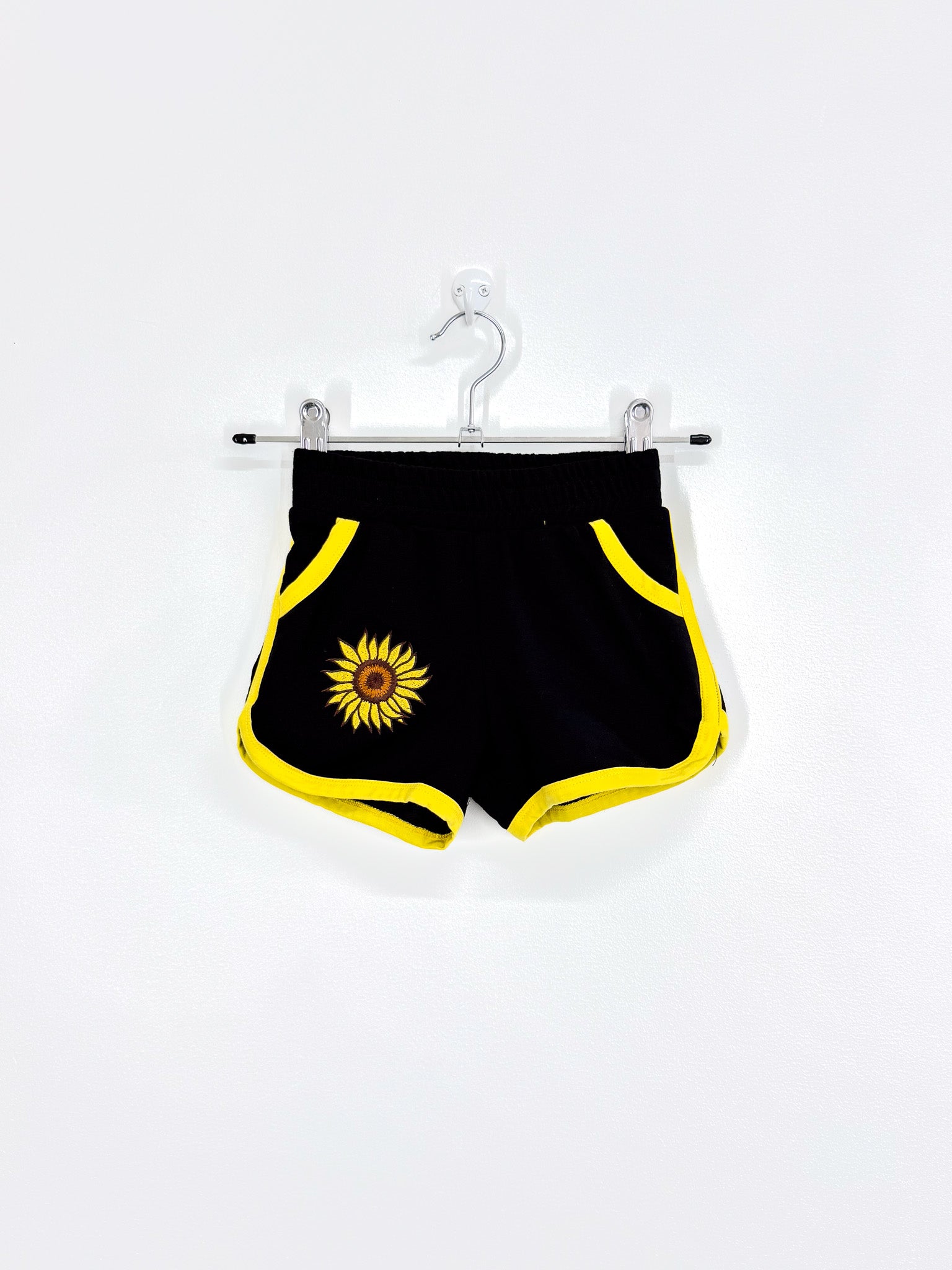 Dangerkids sunflower shorts (3y)