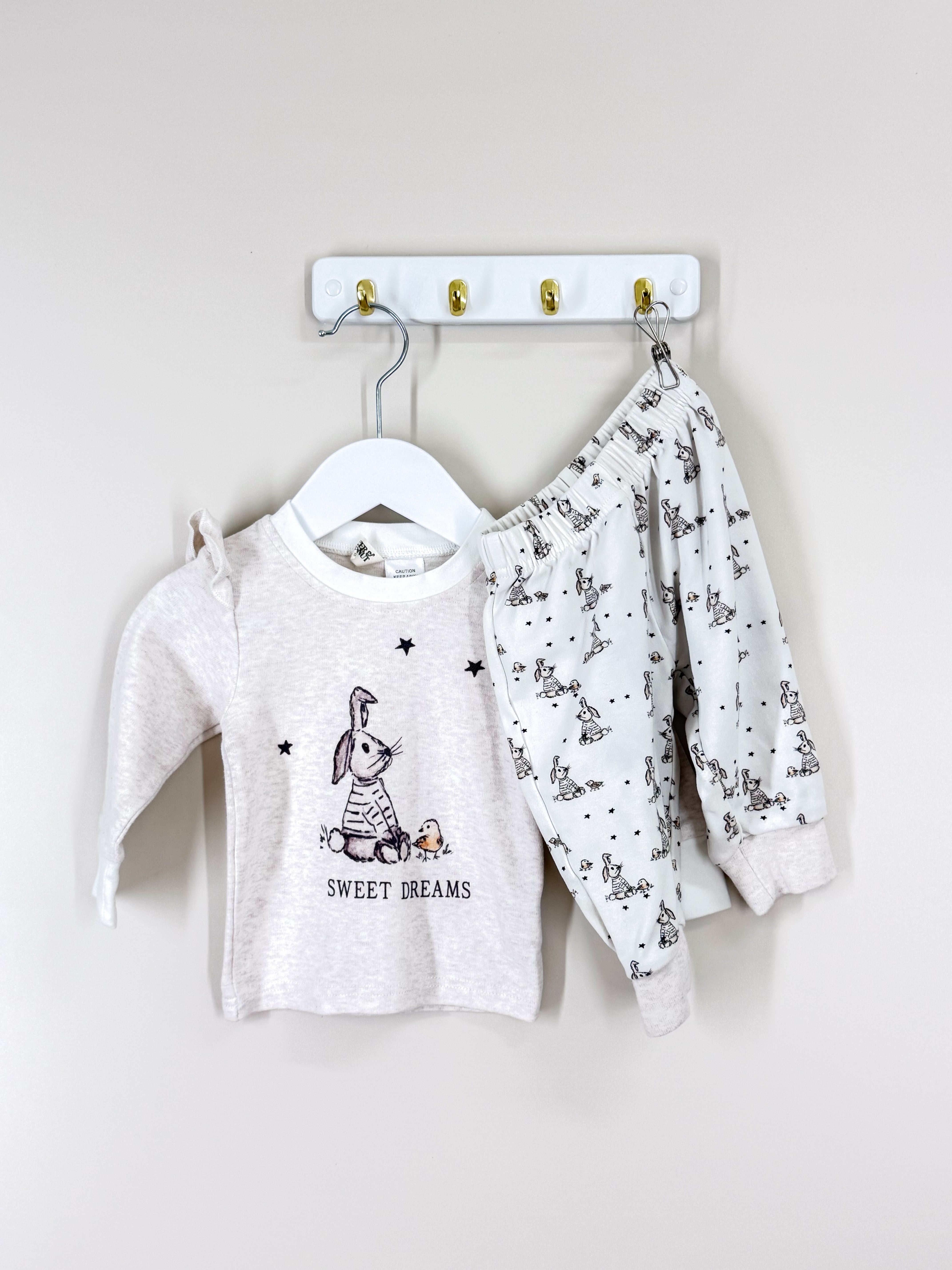Bencer & Hazelnut bunny PJ set (3-6m)