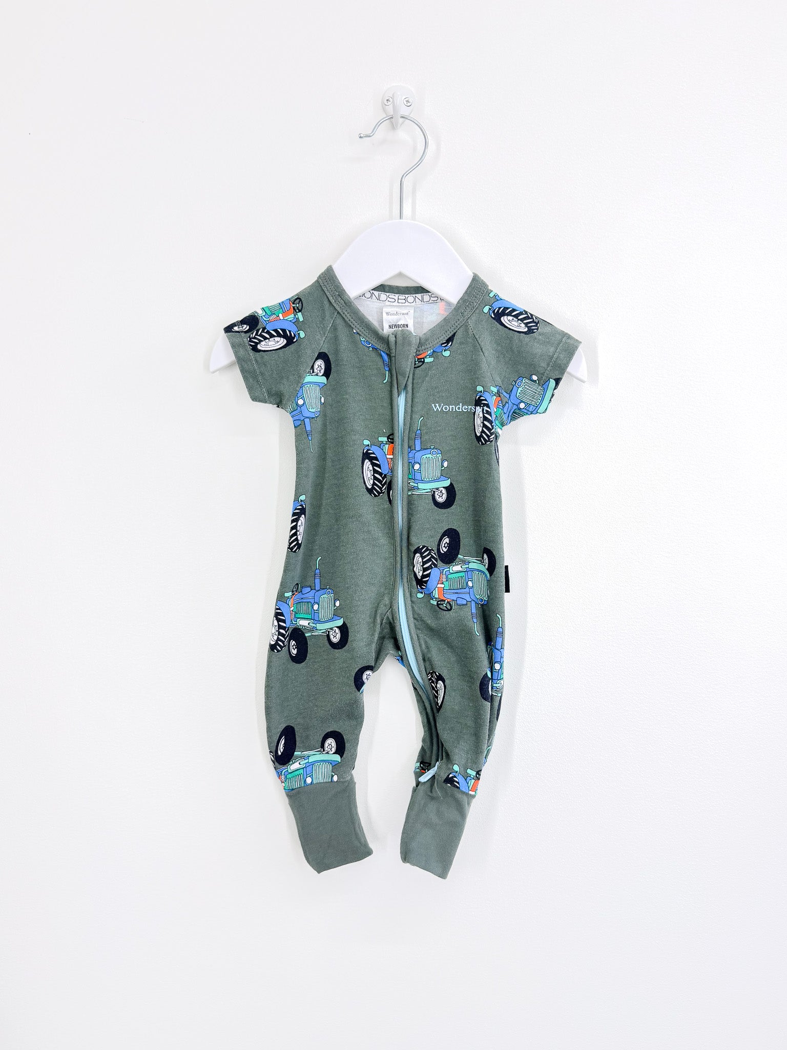 Bonds wondersuit - tractor (newborn)