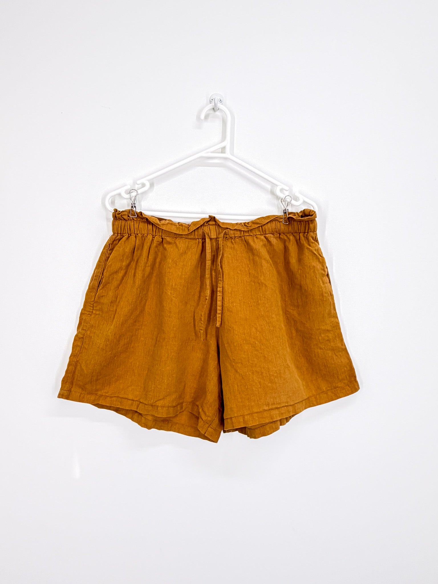 Foxwood linen paperbag shorts (12)