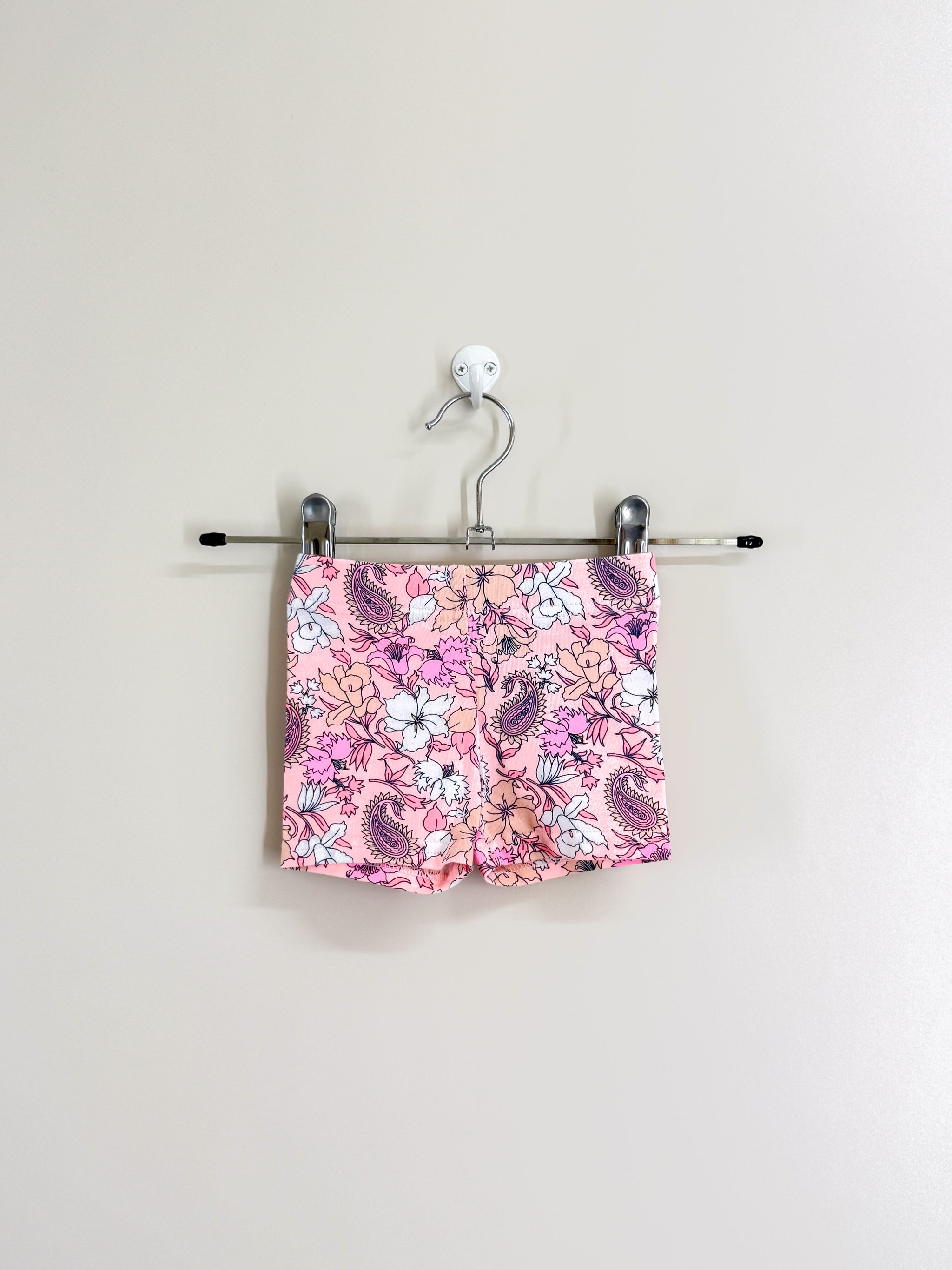 Milky floral bike shorts (3-6m)