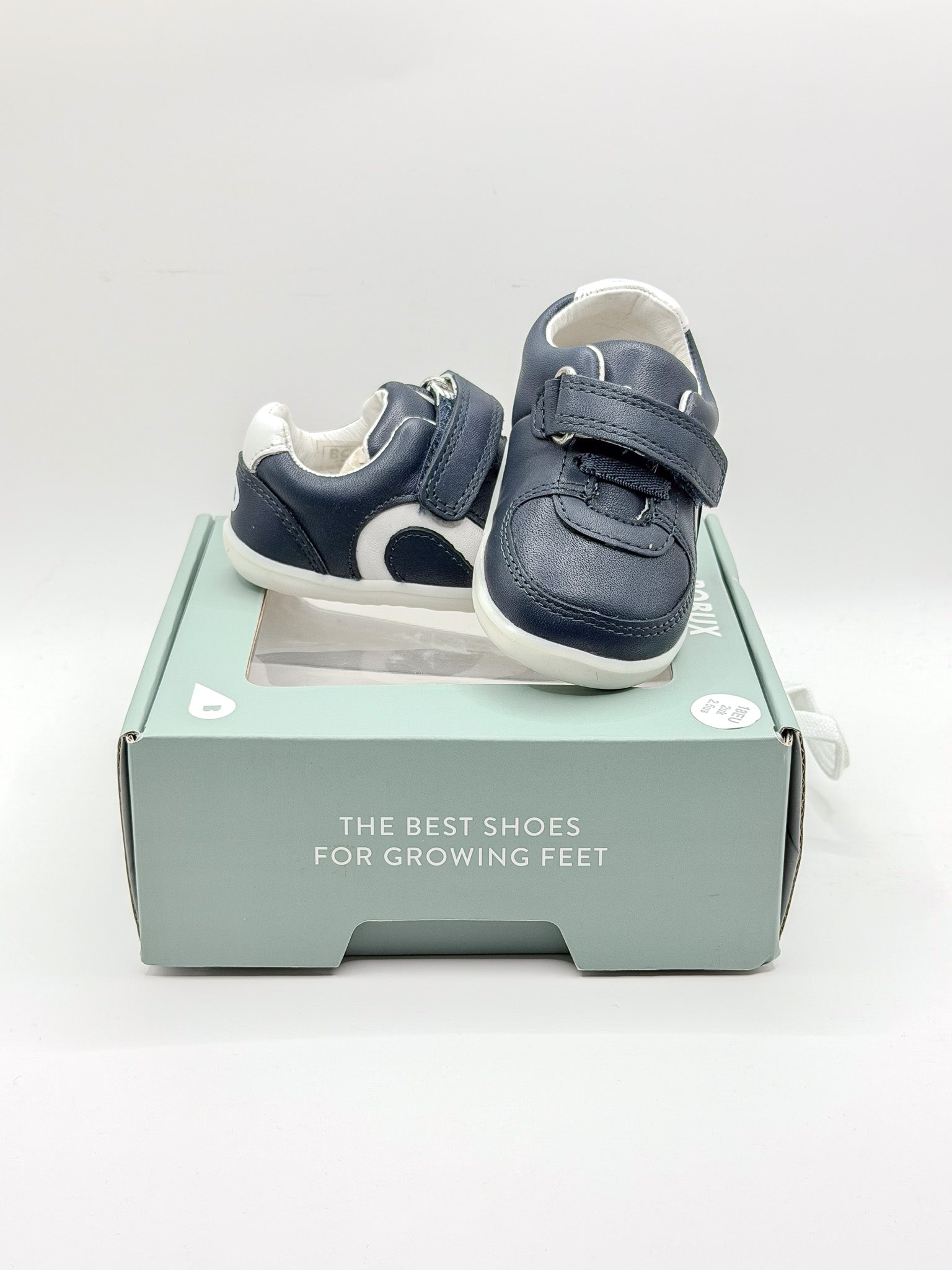 BNWT Bobux SU comet sneakers (18EU)