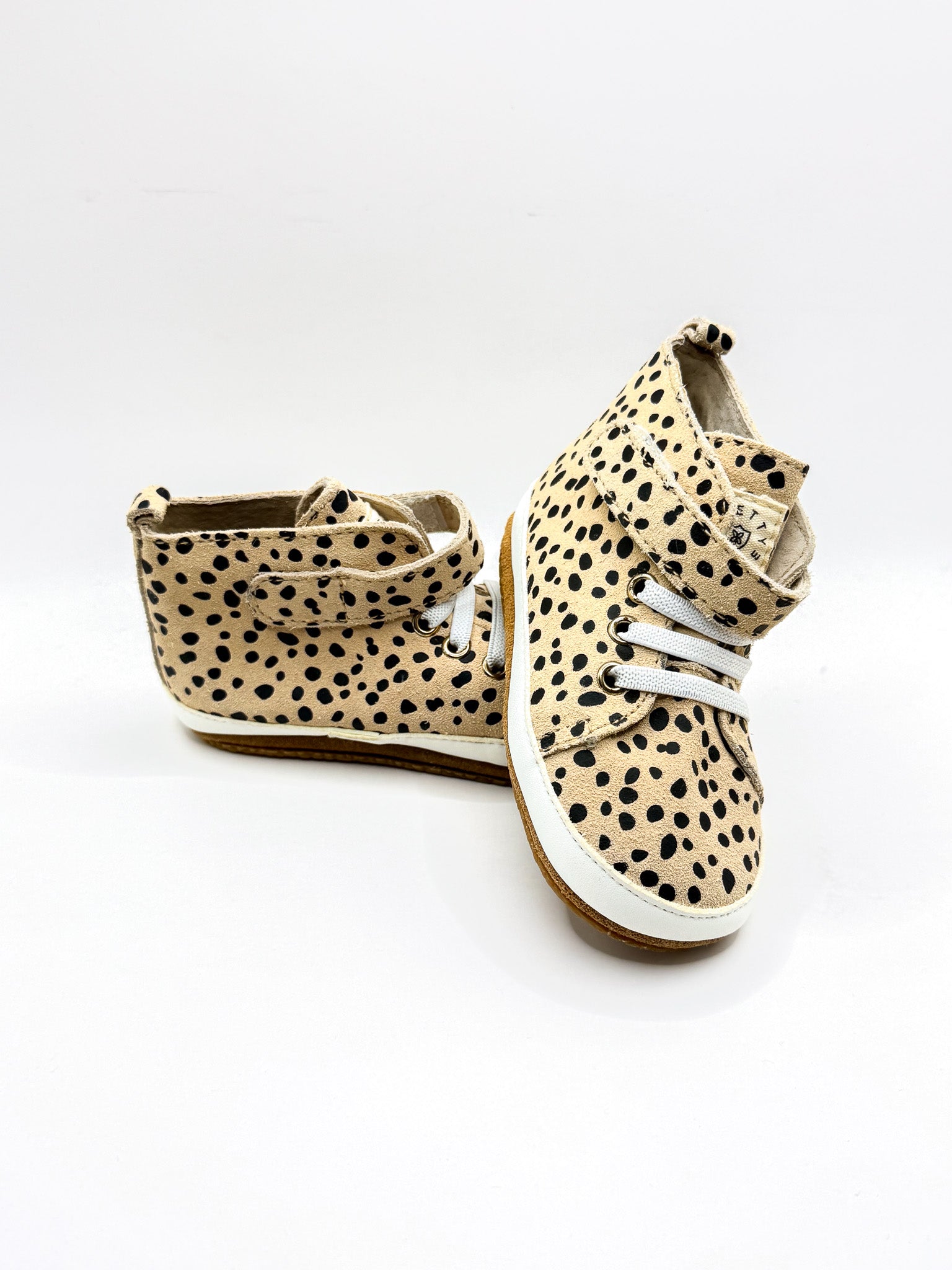 BNWOT Pretty Brave spot hi top boots (21EU)