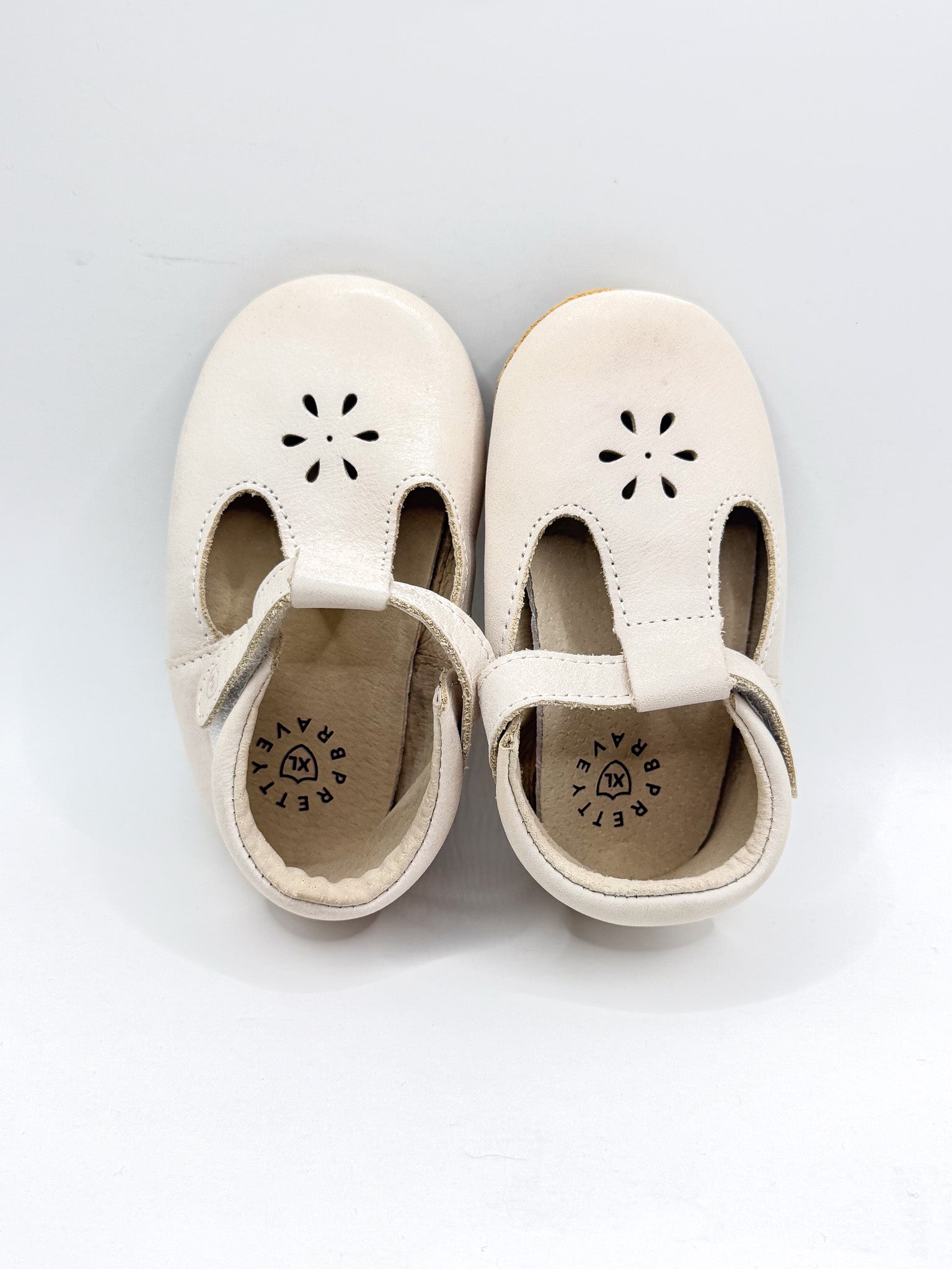 BNWOT Pretty Brave morgan shoes (21EU)