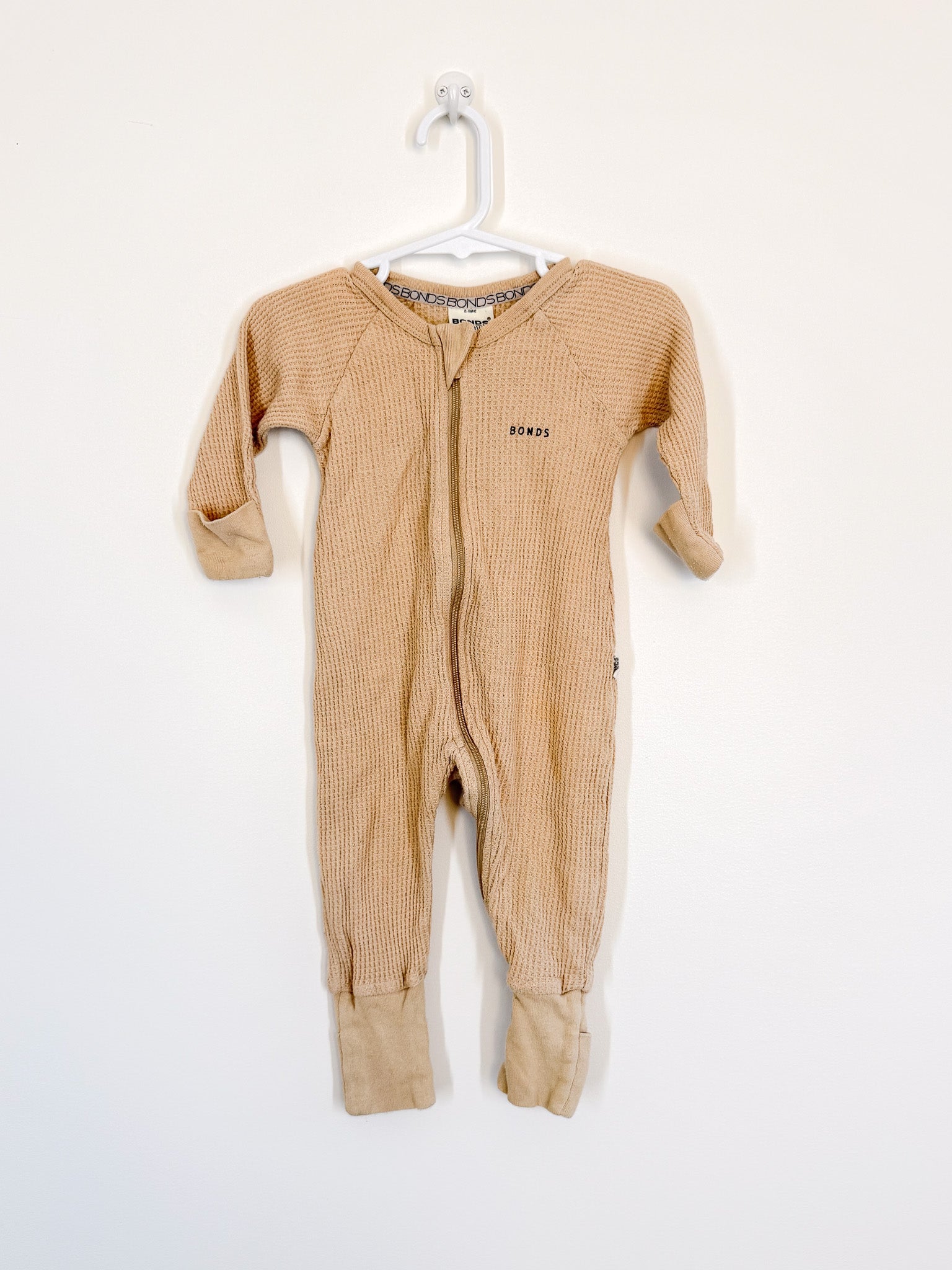 Bonds reloved wondersuit (3-6m) - SECONDS
