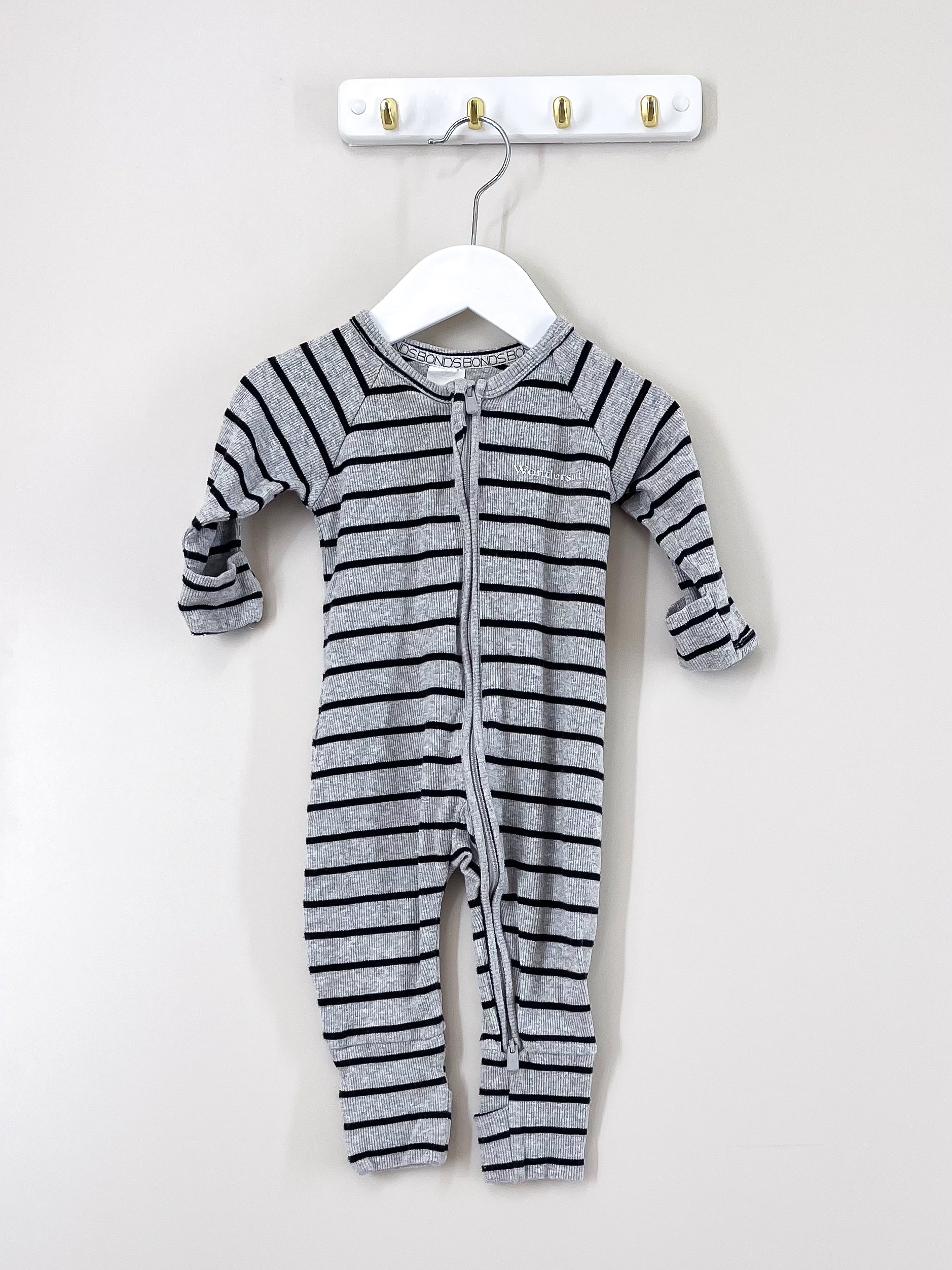 Bonds rib wondersuit - grey black stripe (12-18m)