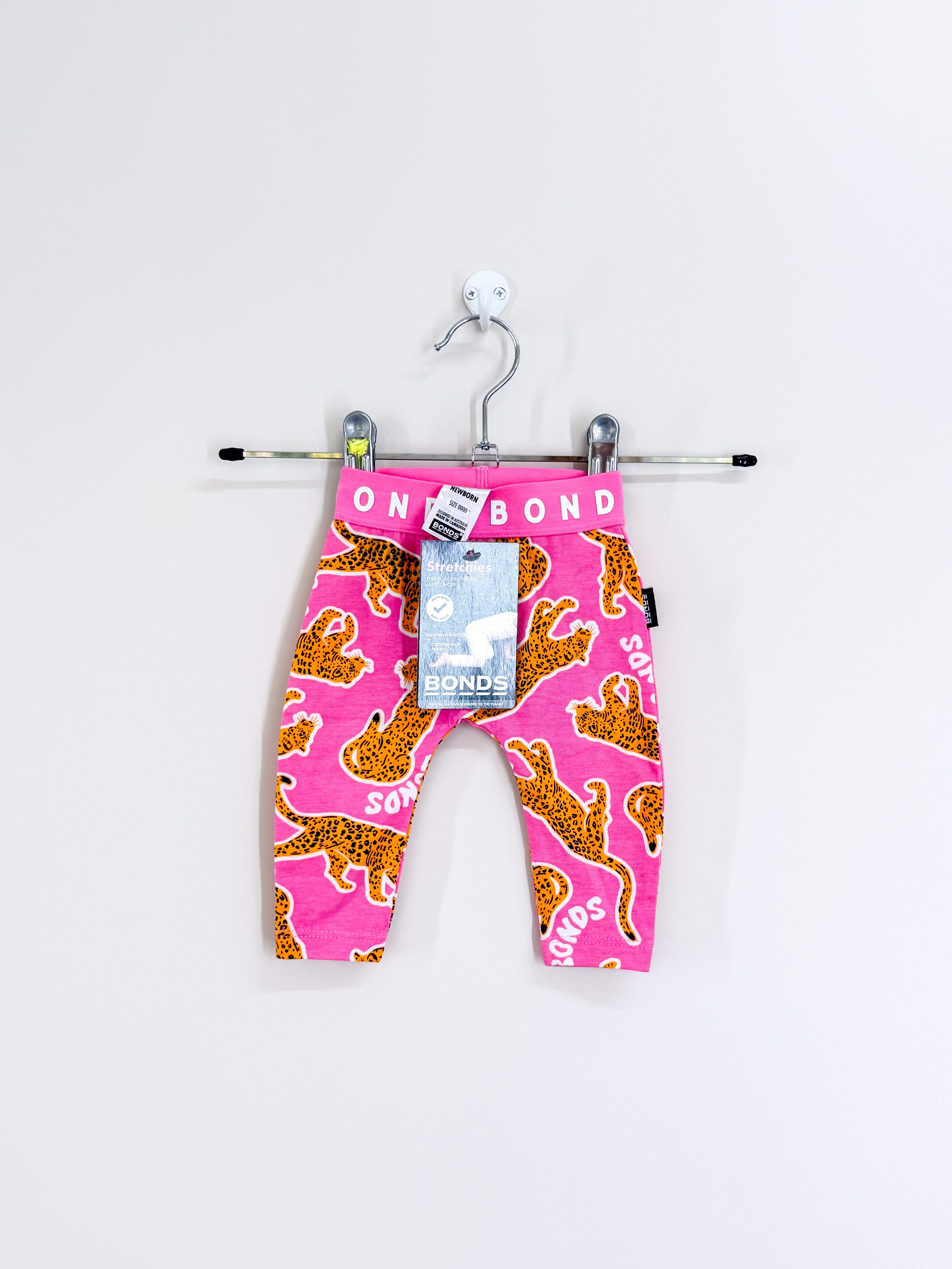BNWT Bonds leggings - leopards (newborn)