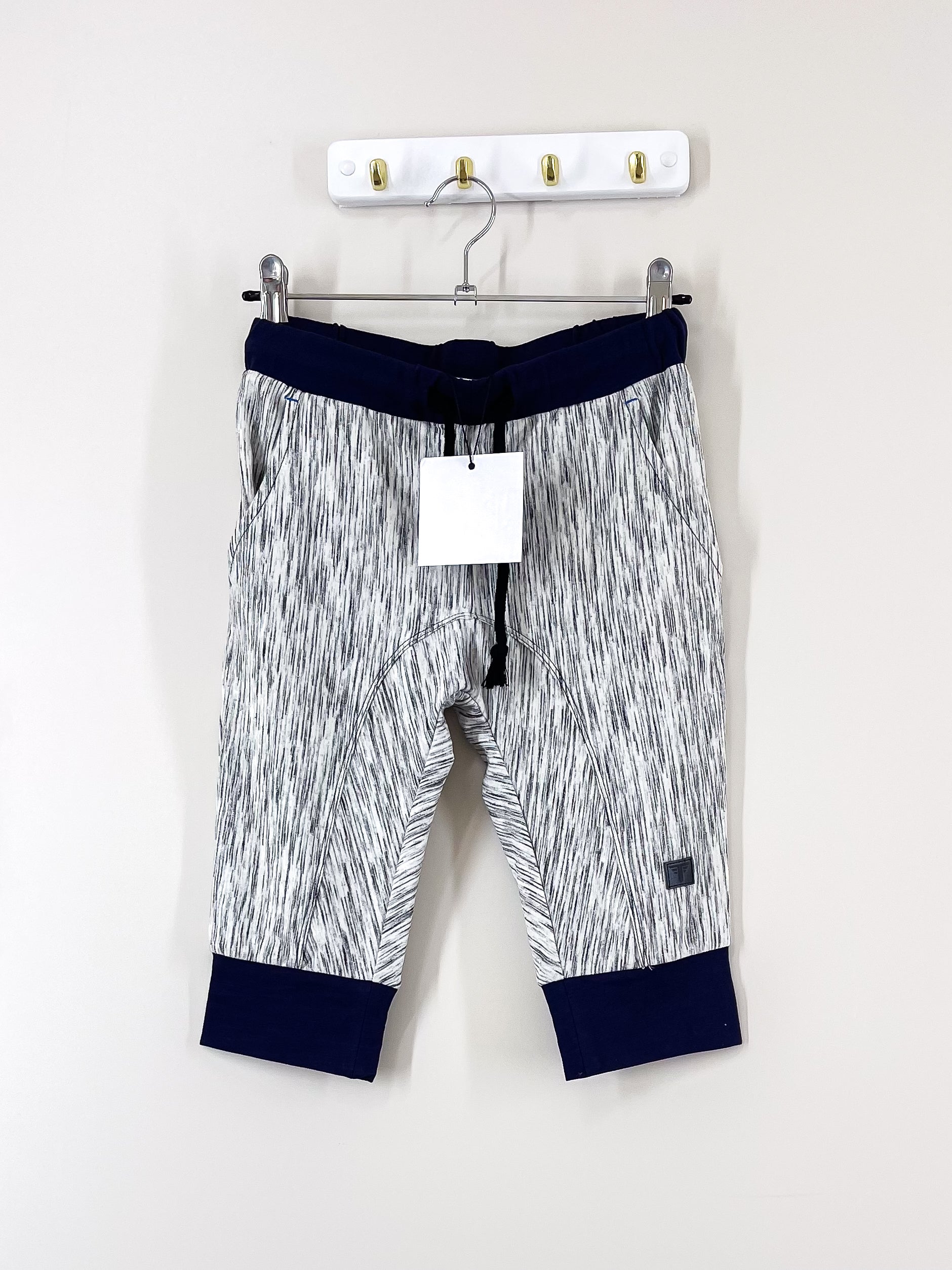 BNWT Tinker Tailor drawstring capri pants (6-7y)