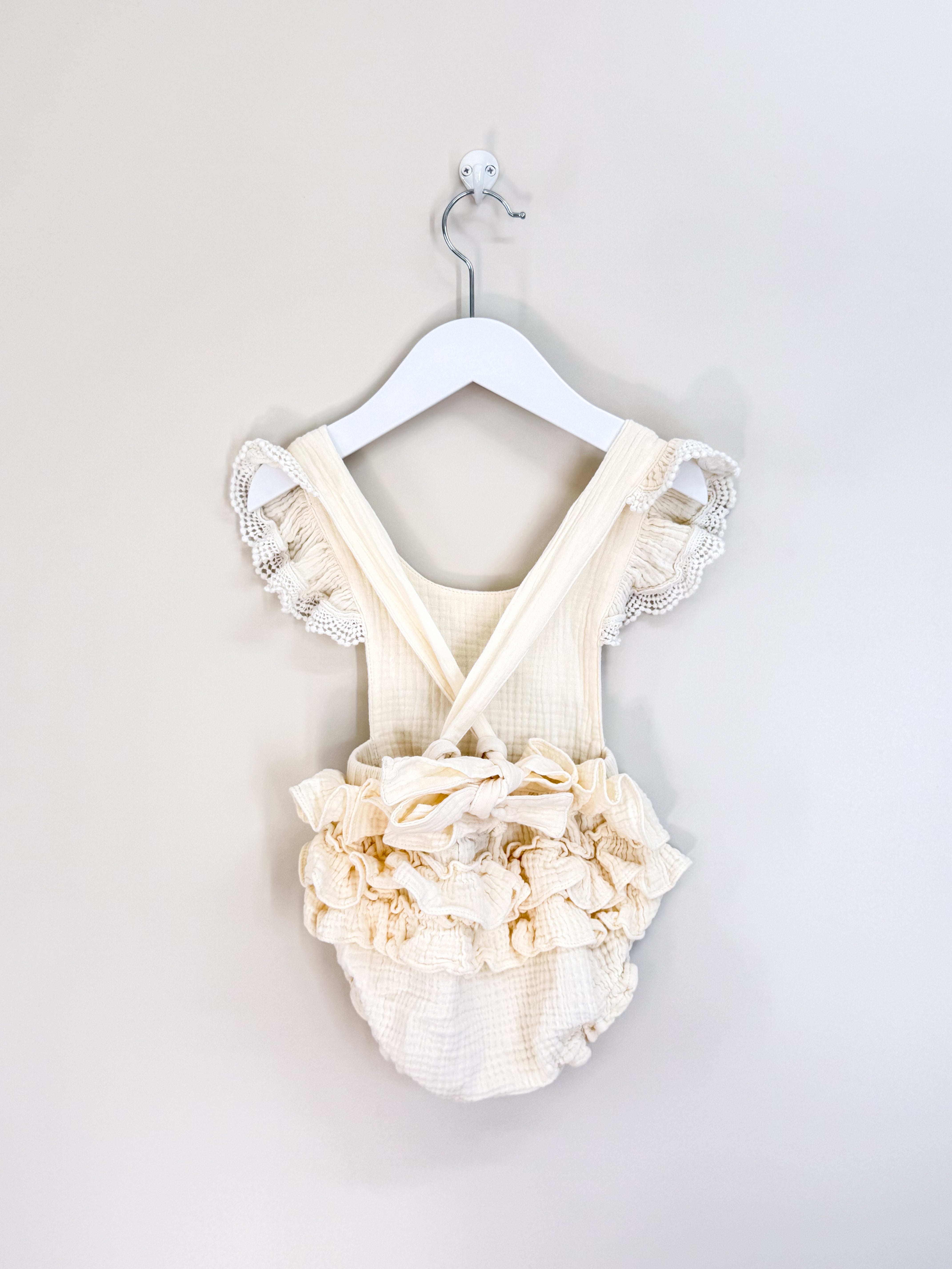 Karibou Kids liliana muslin playsuit - french vanilla (6-12m)