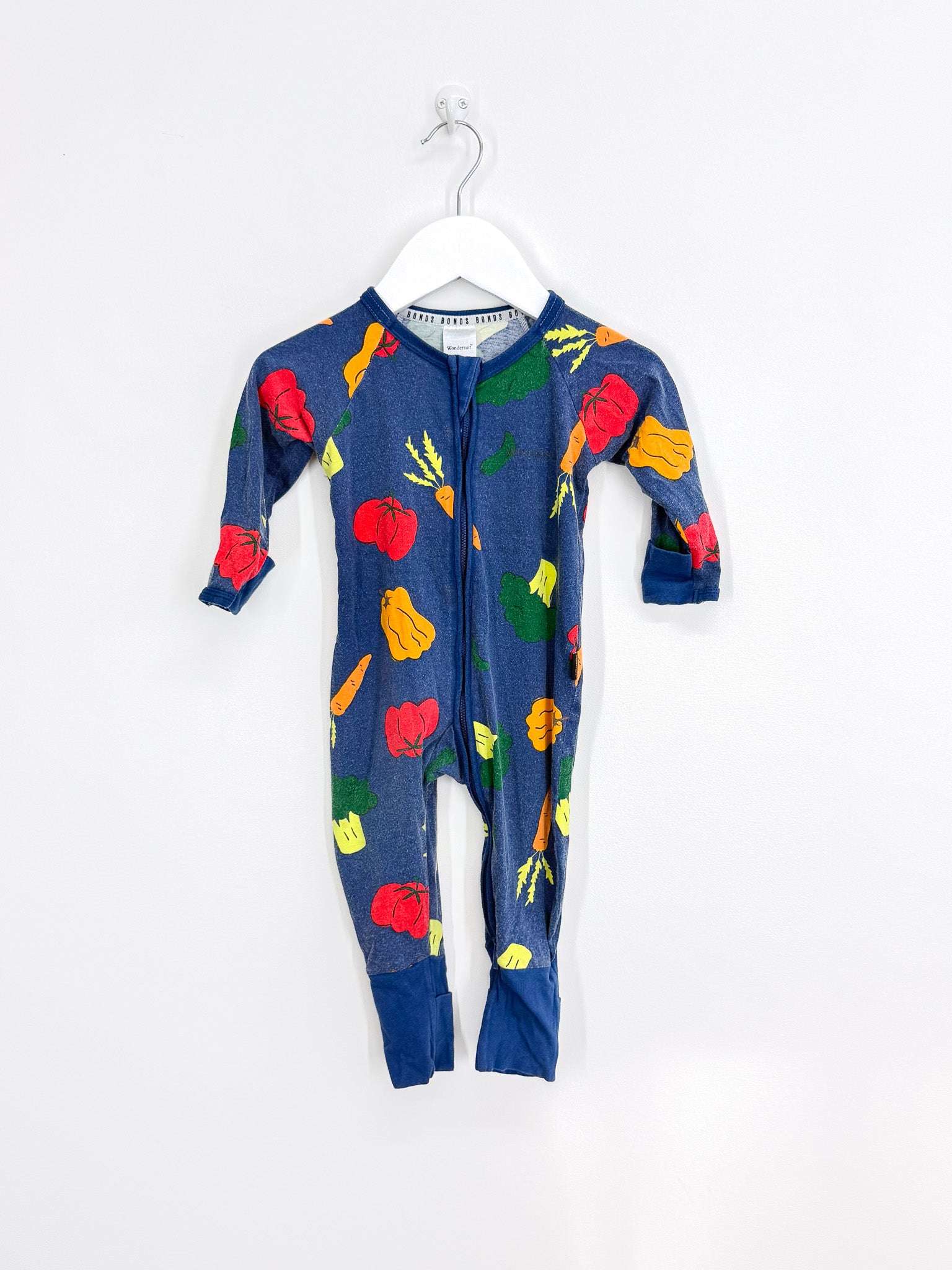 Bonds wondersuit - navy veges (12-18m)