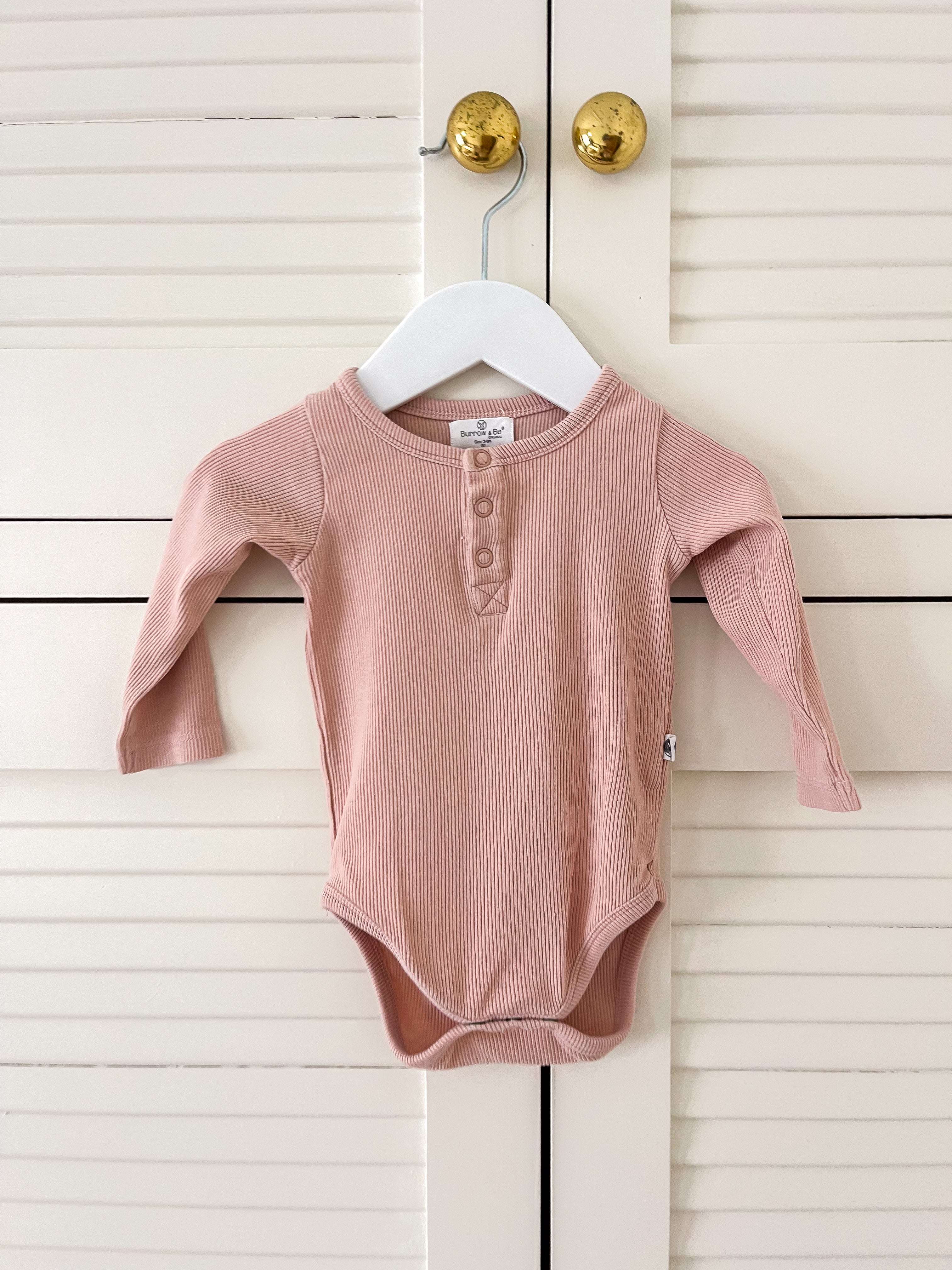Burrow & Be organic ribbed bodysuit (3-6m)