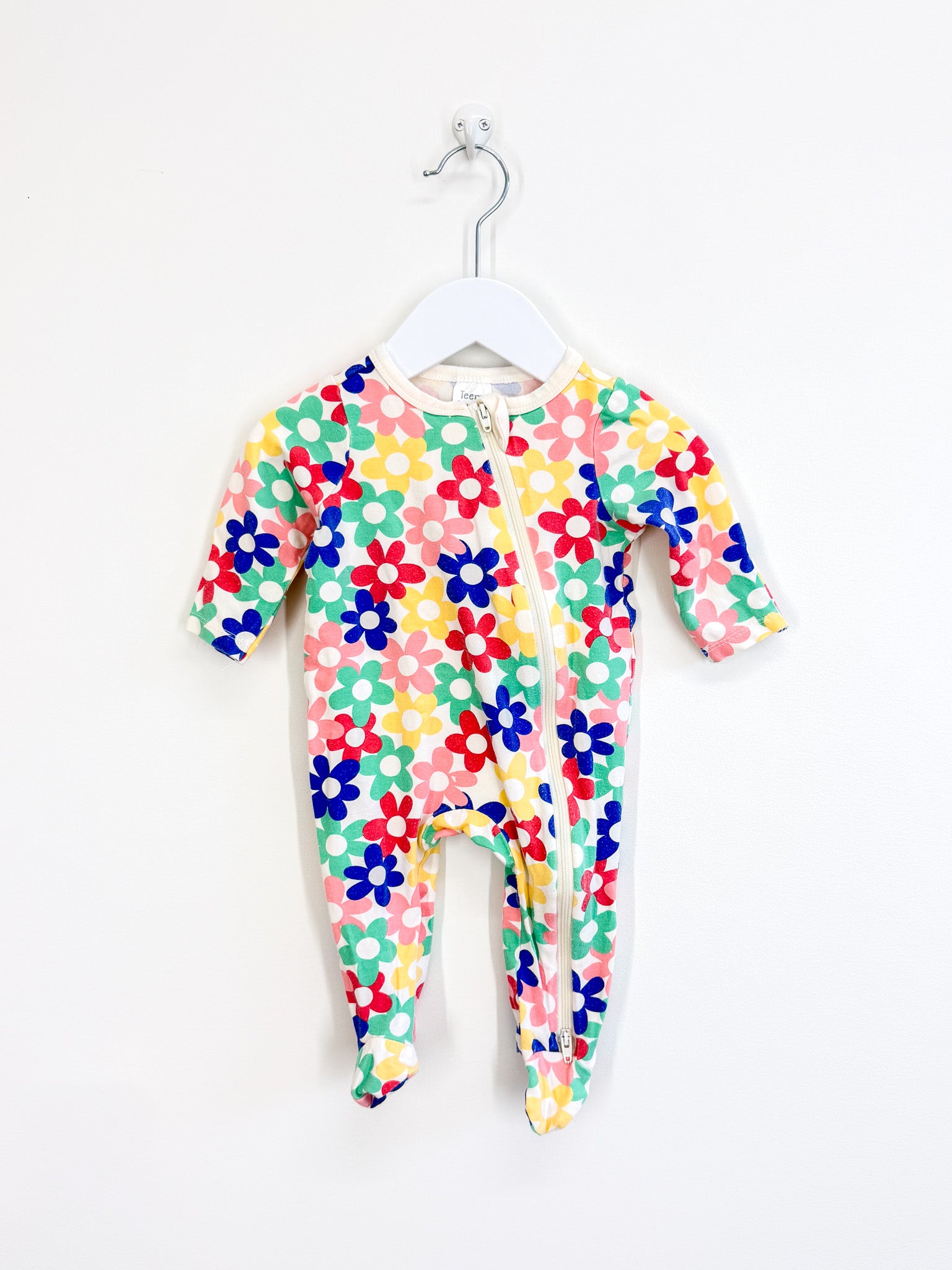 Teeny Weeny rainbow daisy zipsuit (0-3m)
