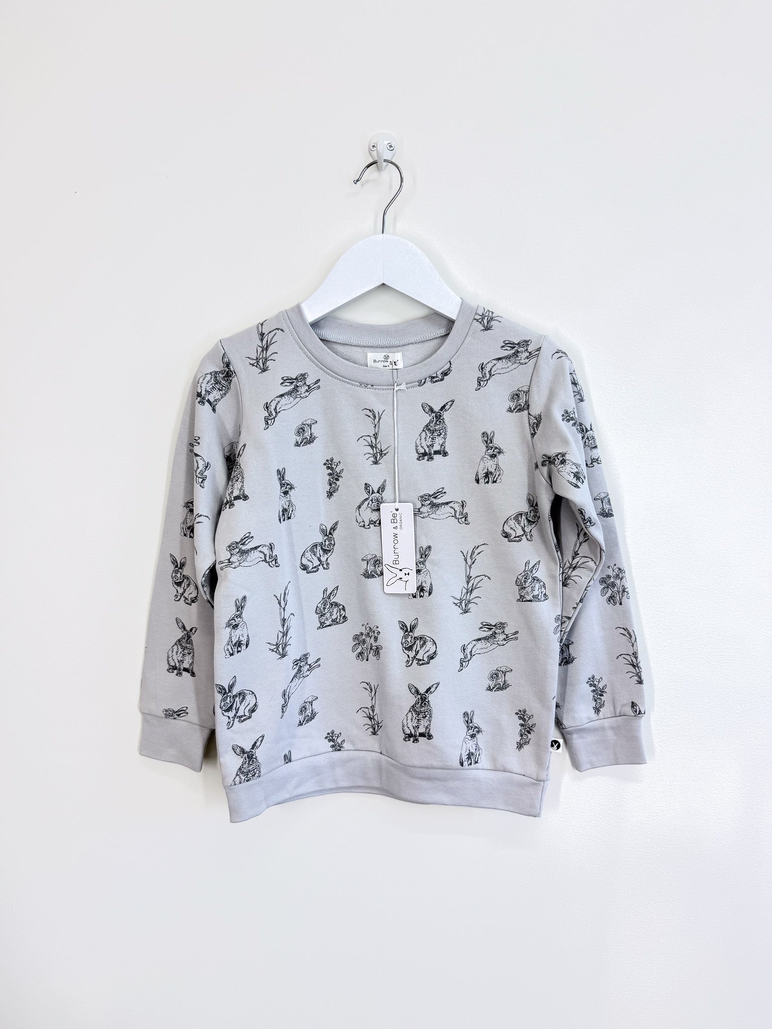 BNWT Burrow & Be organic grey burrowers sweatshirt (5y)