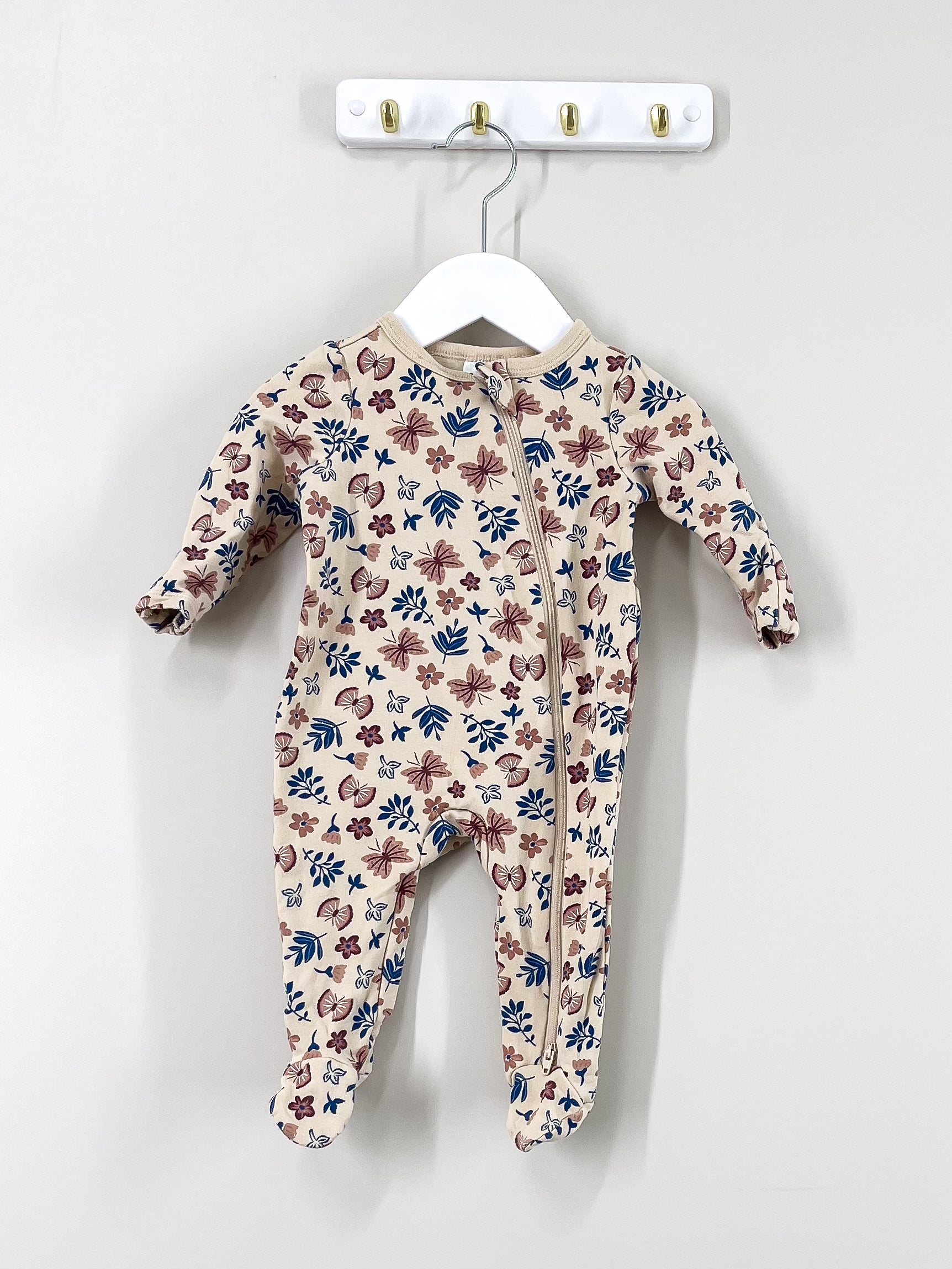 Teeny Weeny fleece zip onesie (0-3m)