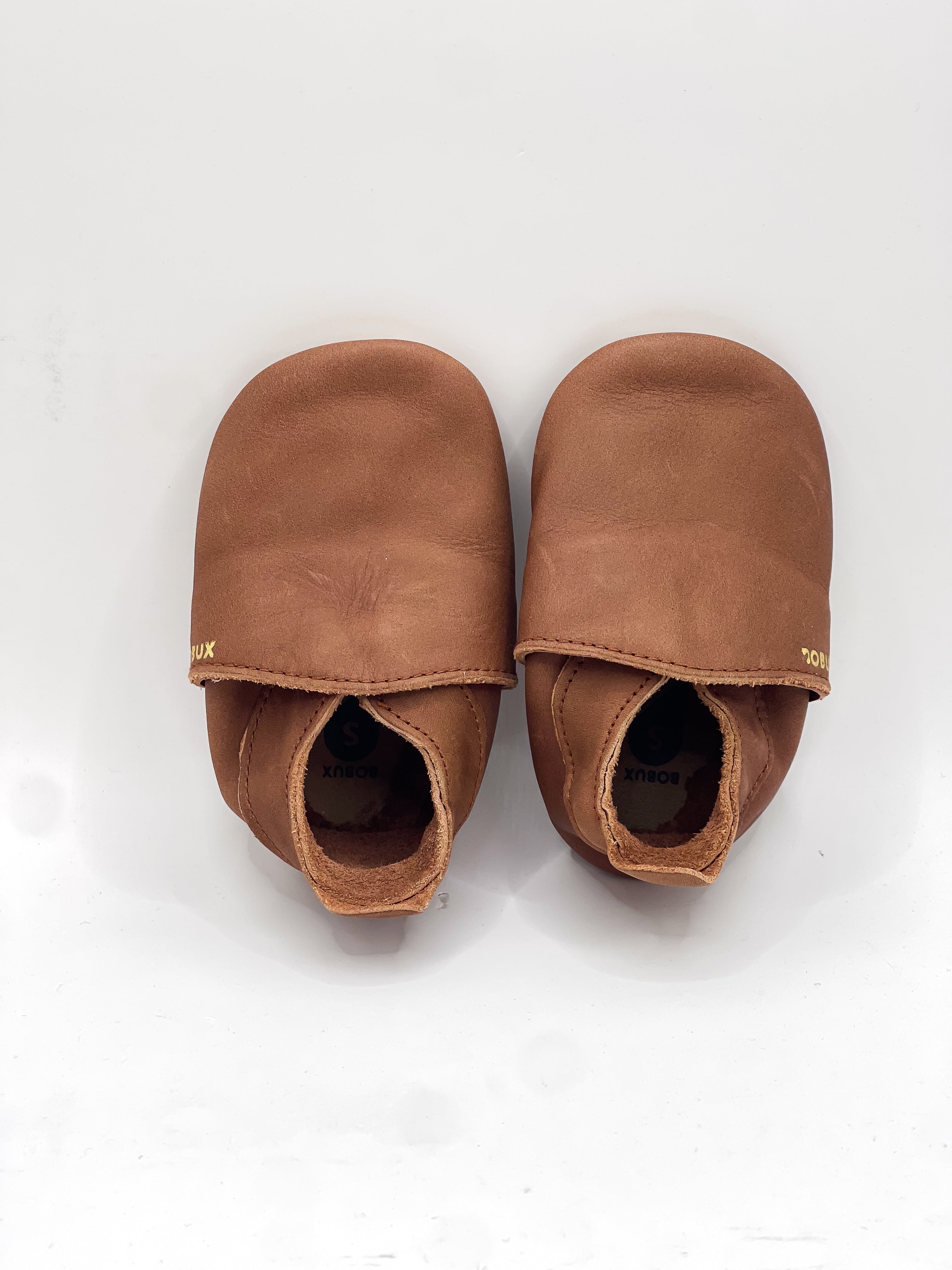Bobux soft sole slip on shoes (3-9m)