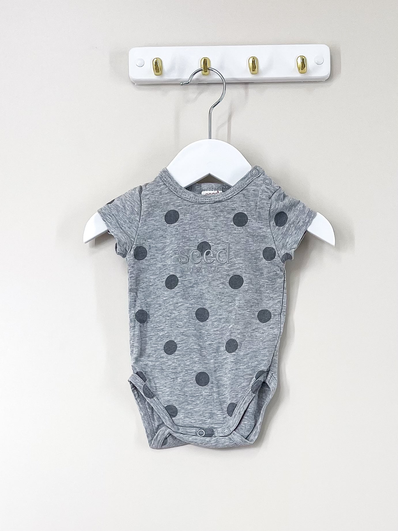 Seed core logo spot bodysuit (newborn)