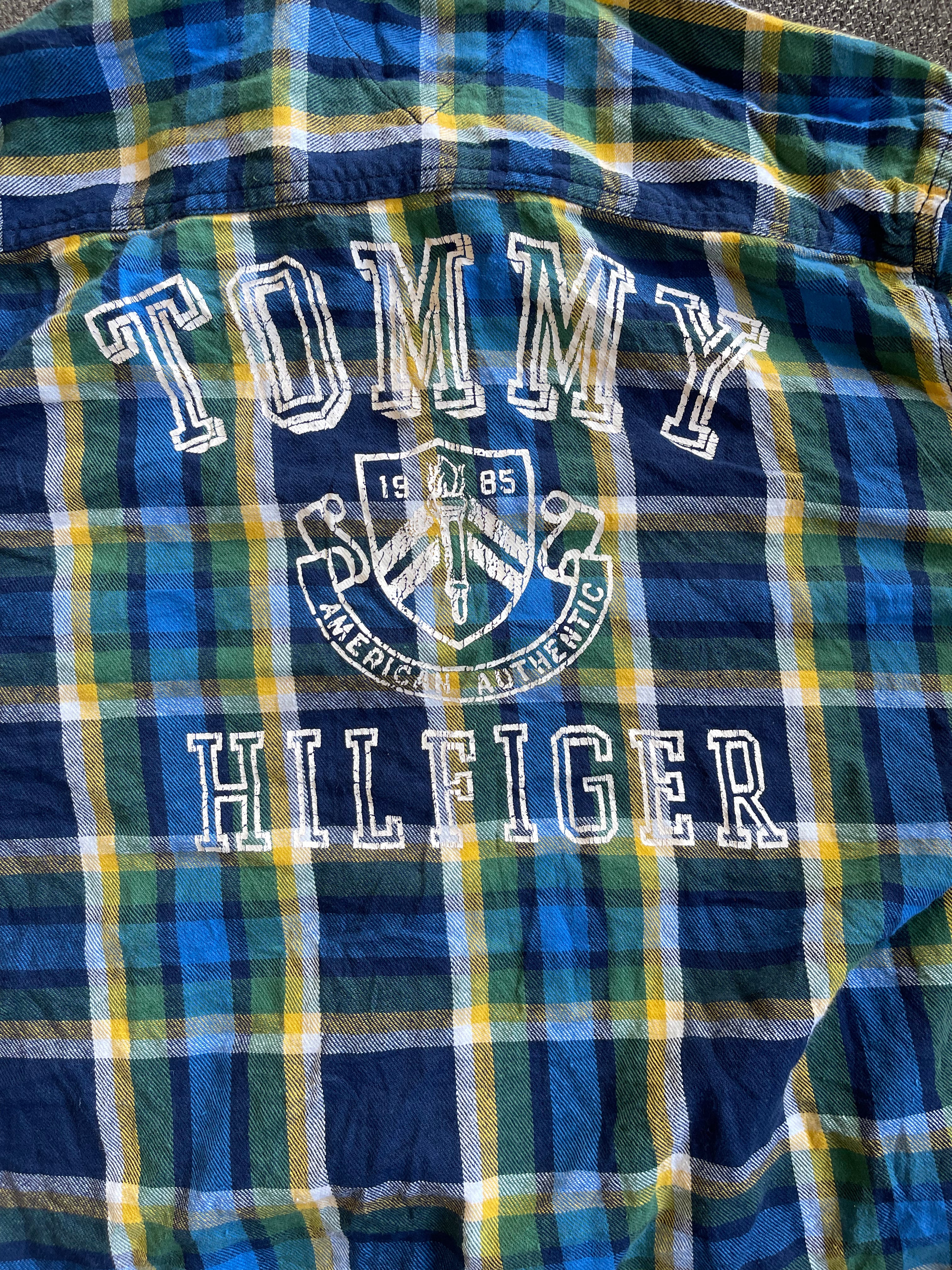 Tommy Hilfiger plaid shirt (13-15y)