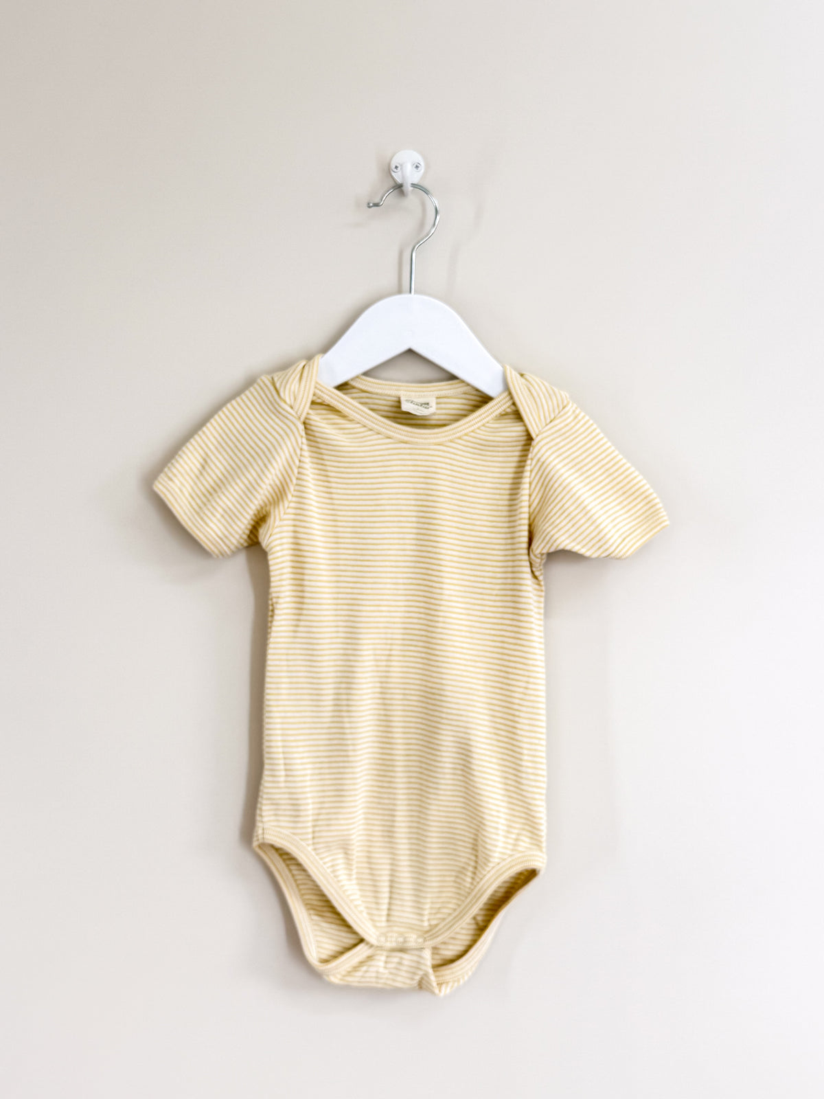 Nature Baby organic short sleeve bodysuit - yellow stripe (3-6m)
