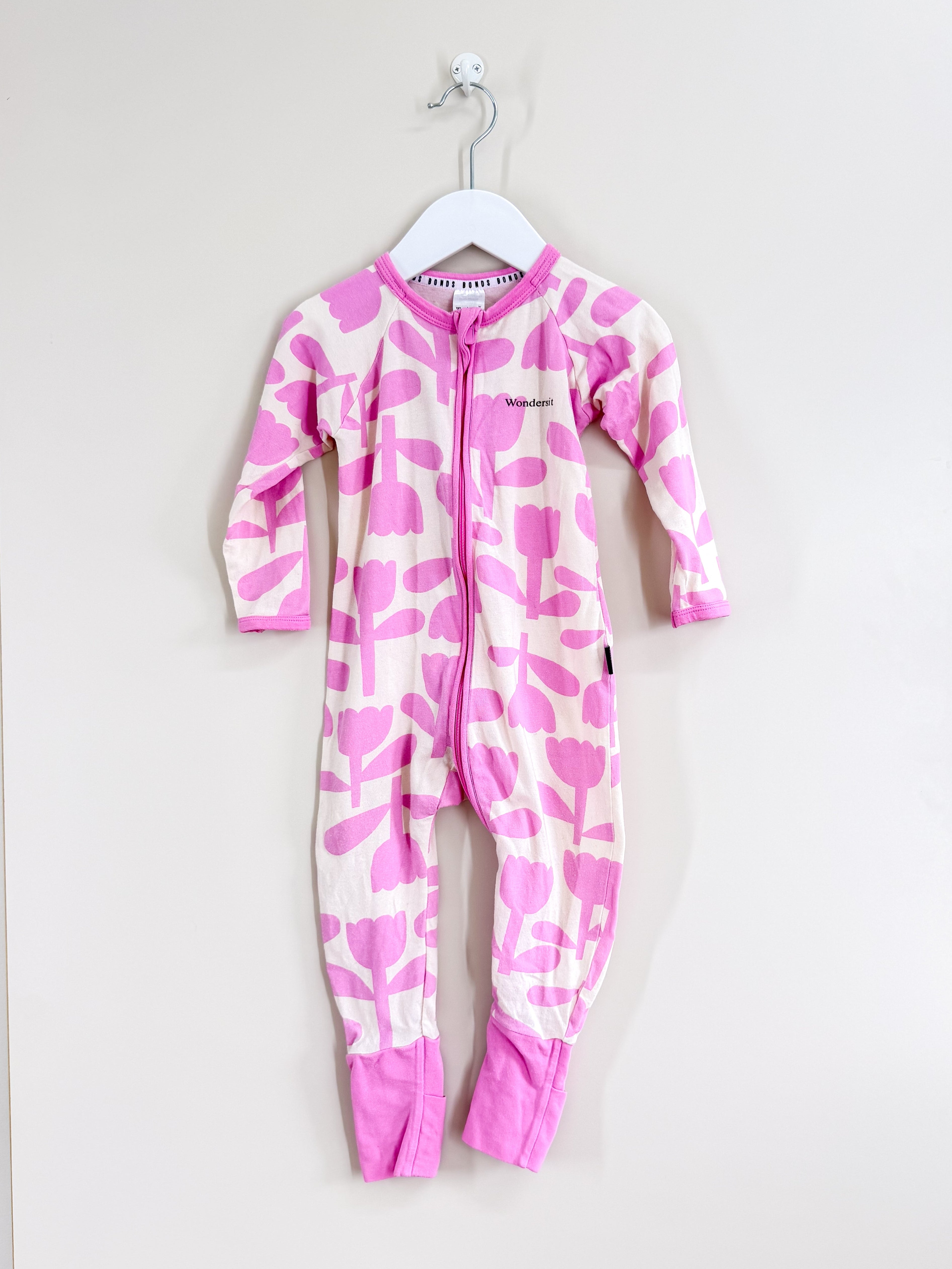 Bonds wondersuit - pink tulips (newborn)