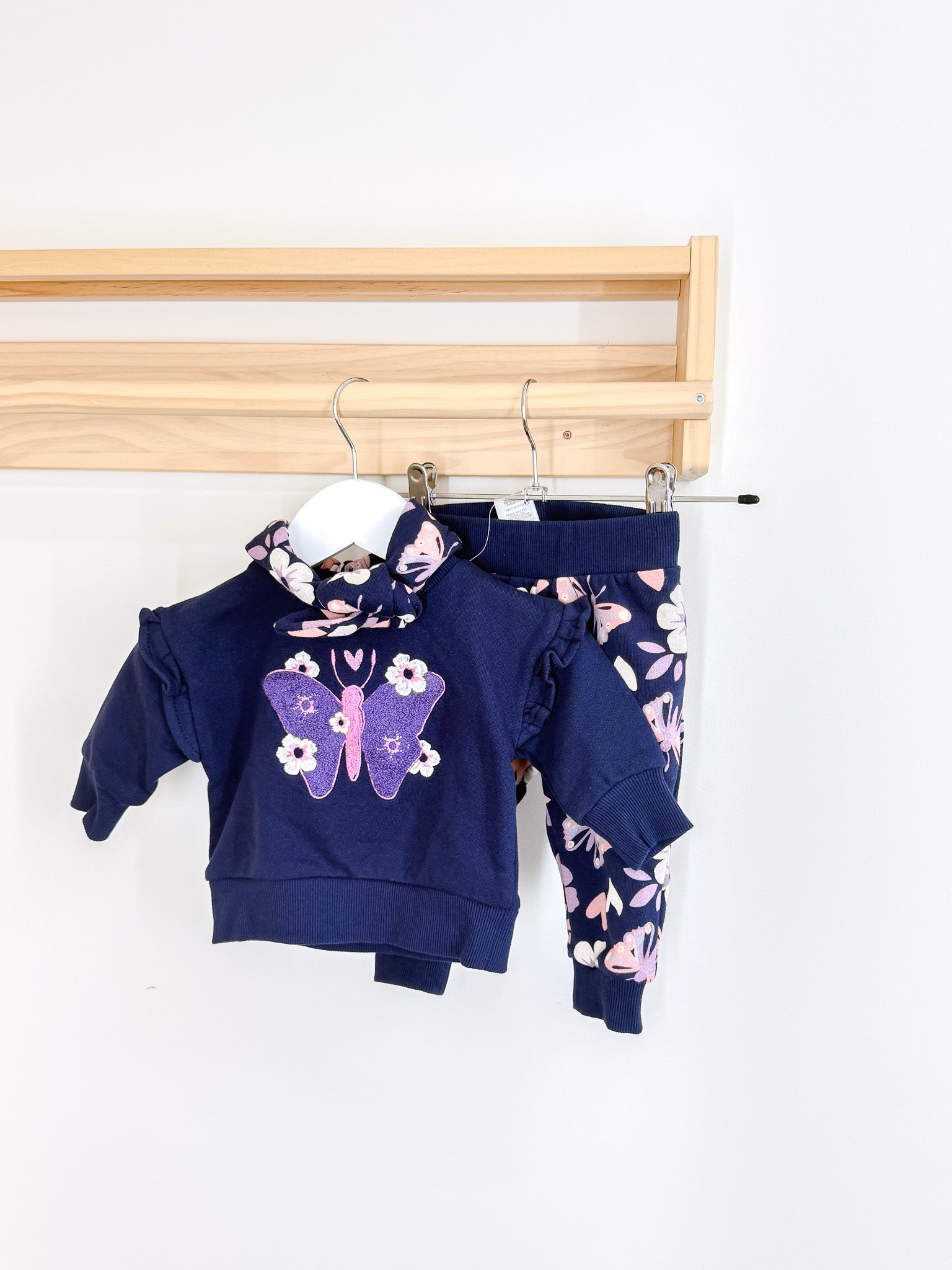 BNWOT Teeny Weeny 3 piece butterfly track set (3-6m)