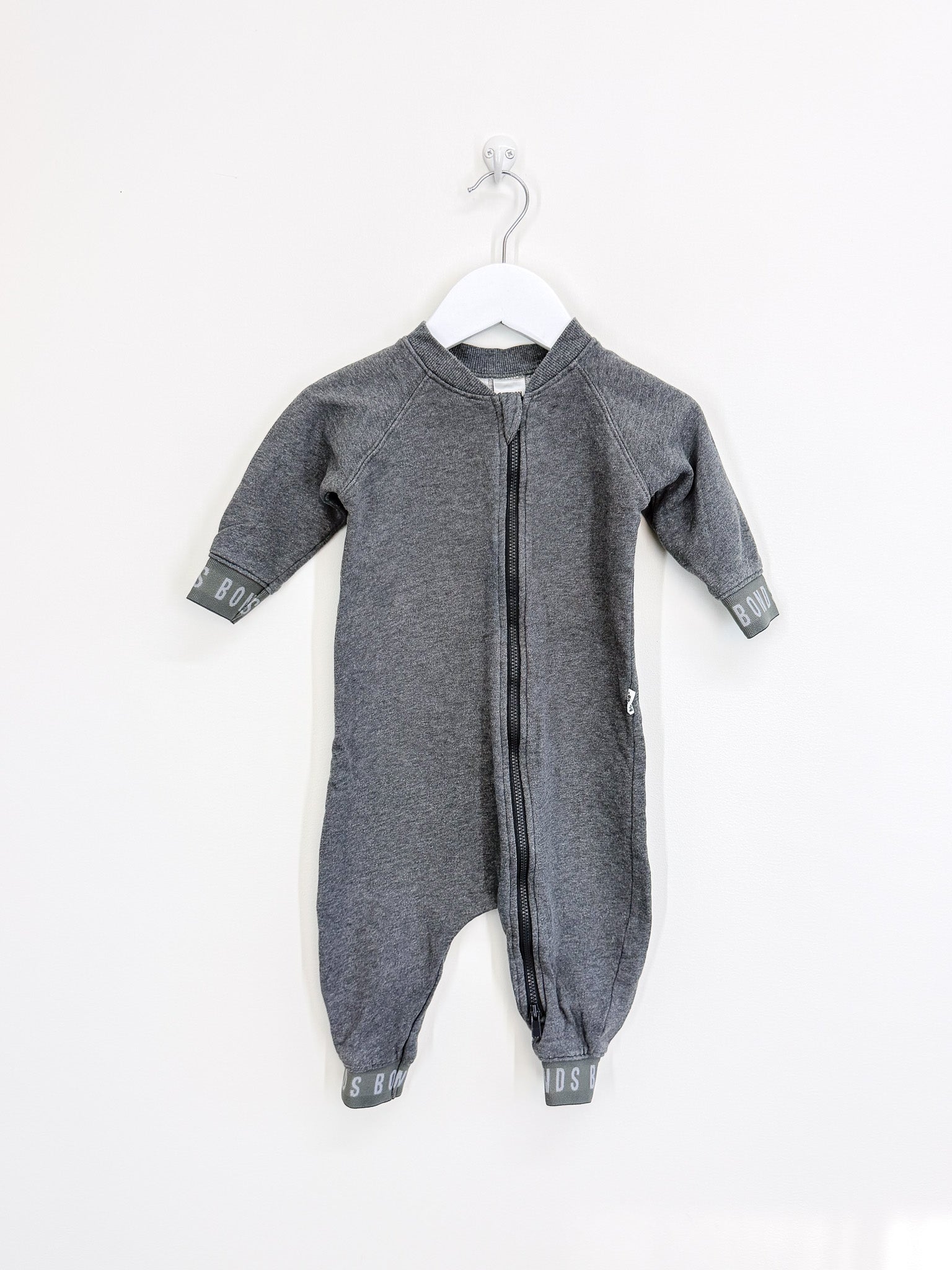 Bonds logo fleece zipsuit (6-12m)