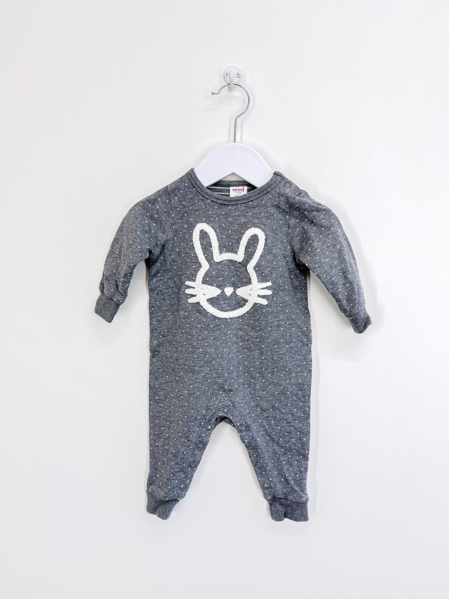 Seed bunny onesie (0-3m)