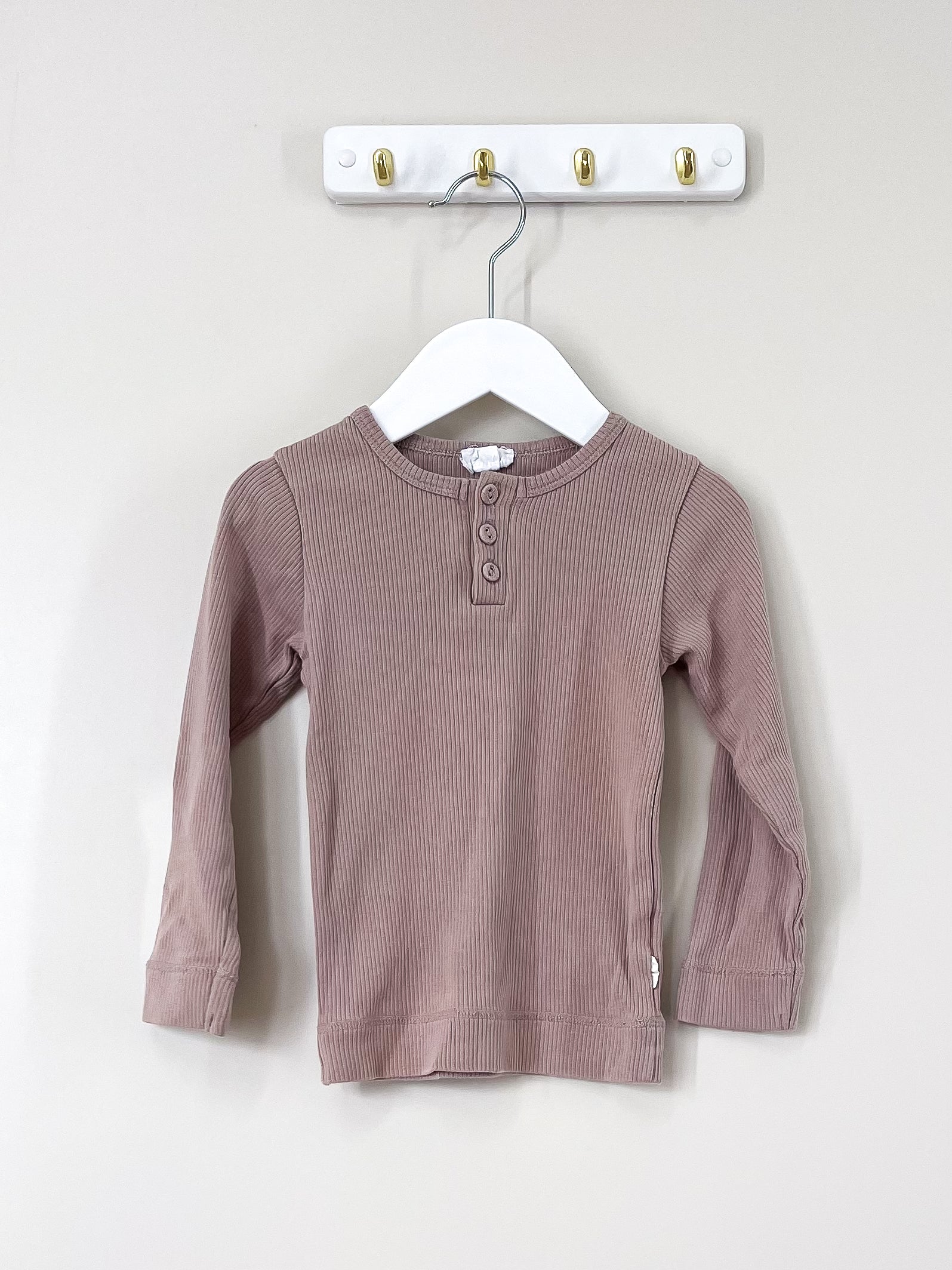 Jamie Kay organic fine rib henley (2y)