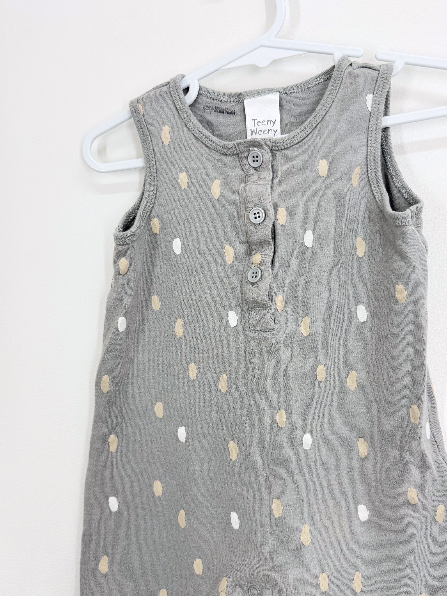 Teeny Weeny sleeveless romper (6-12m) - SECONDS