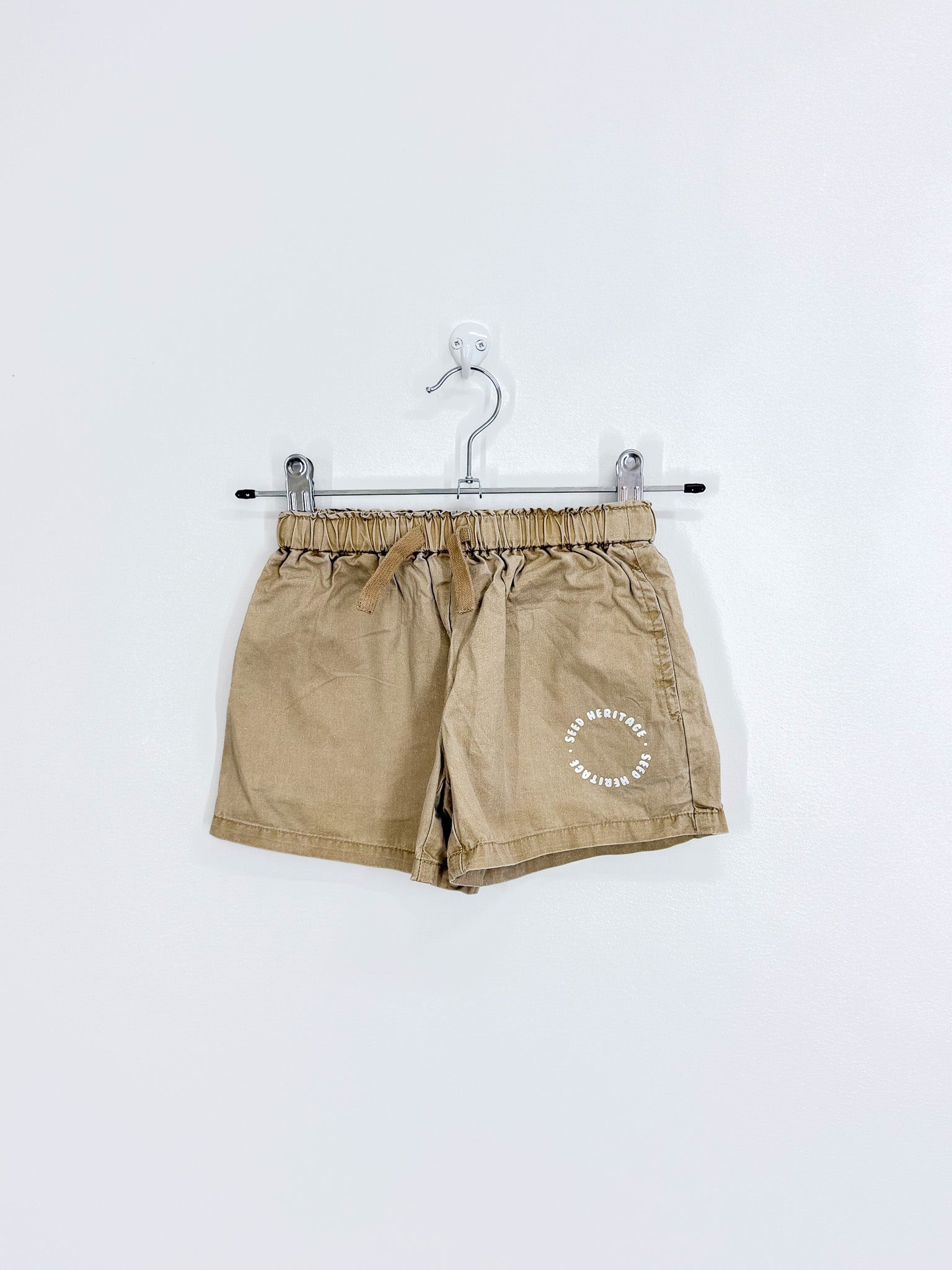 Seed biscotti garment dye shorts (2y)