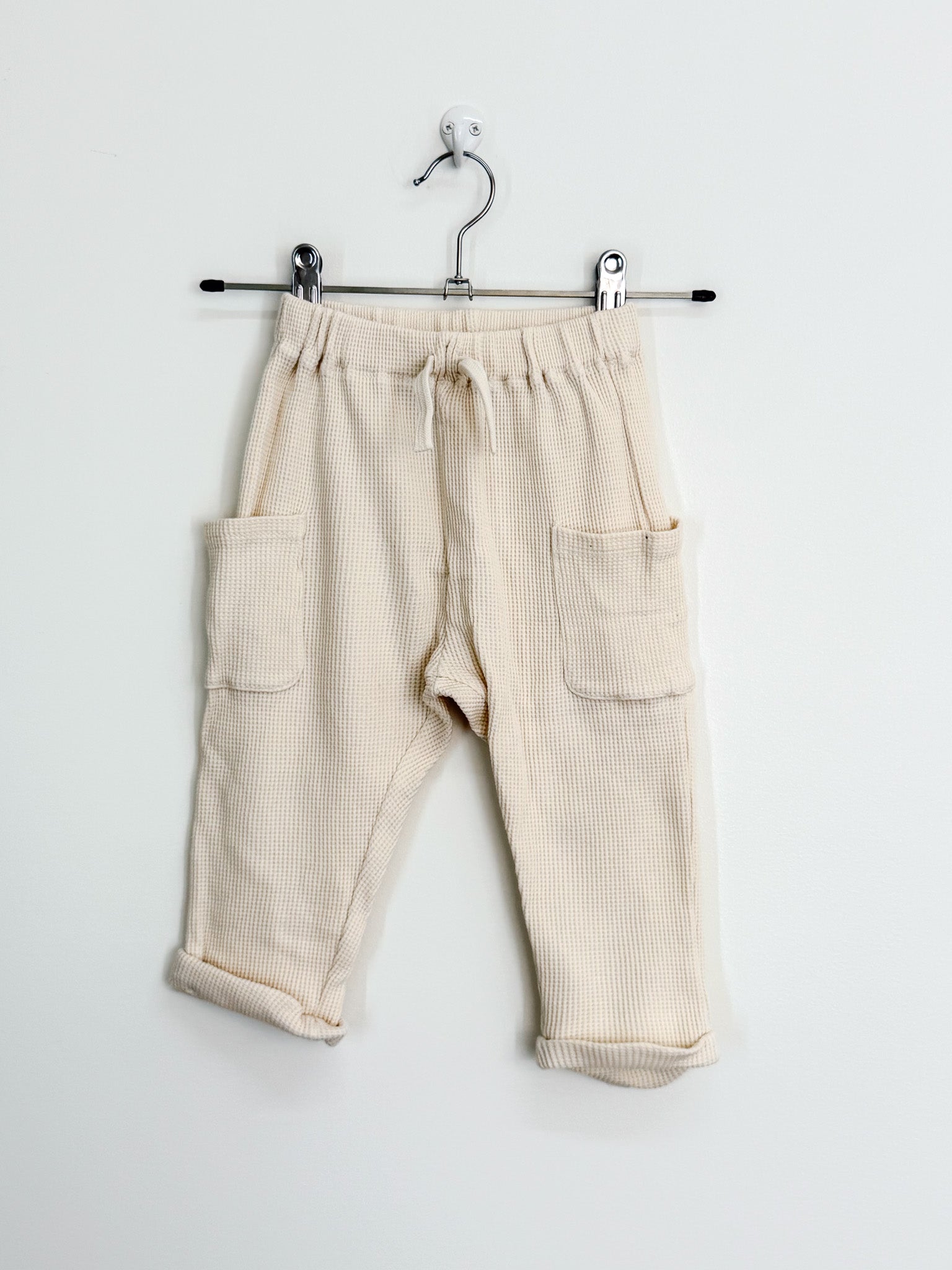 H&M waffle cargo pants (12-18m)