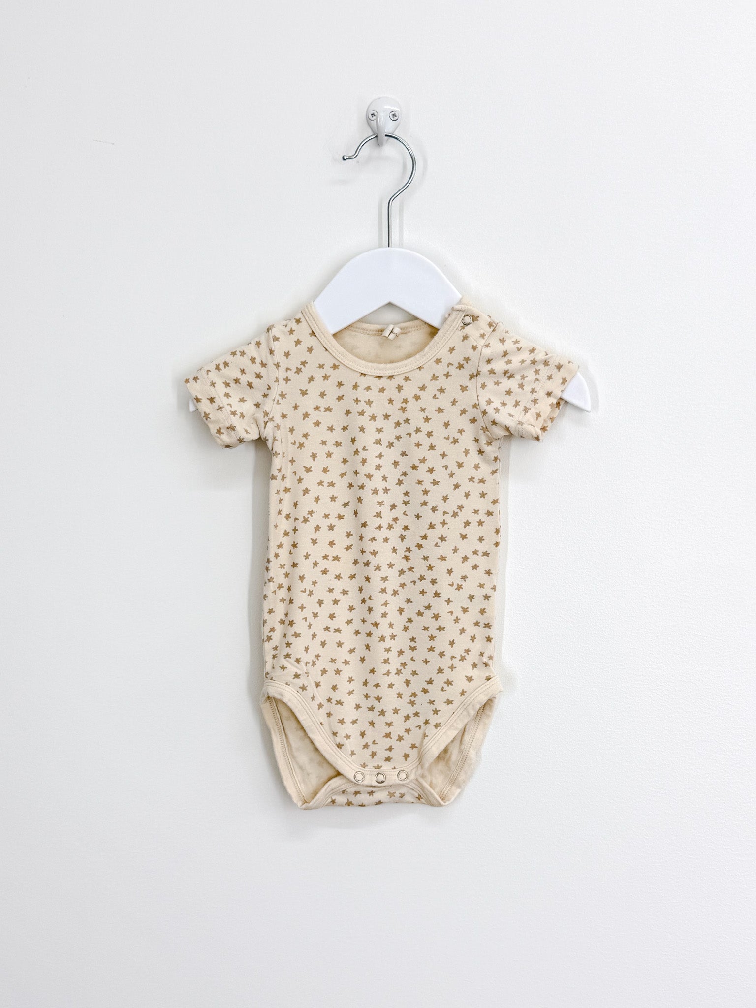Quincy Mae bamboo bodysuit (3-6m)